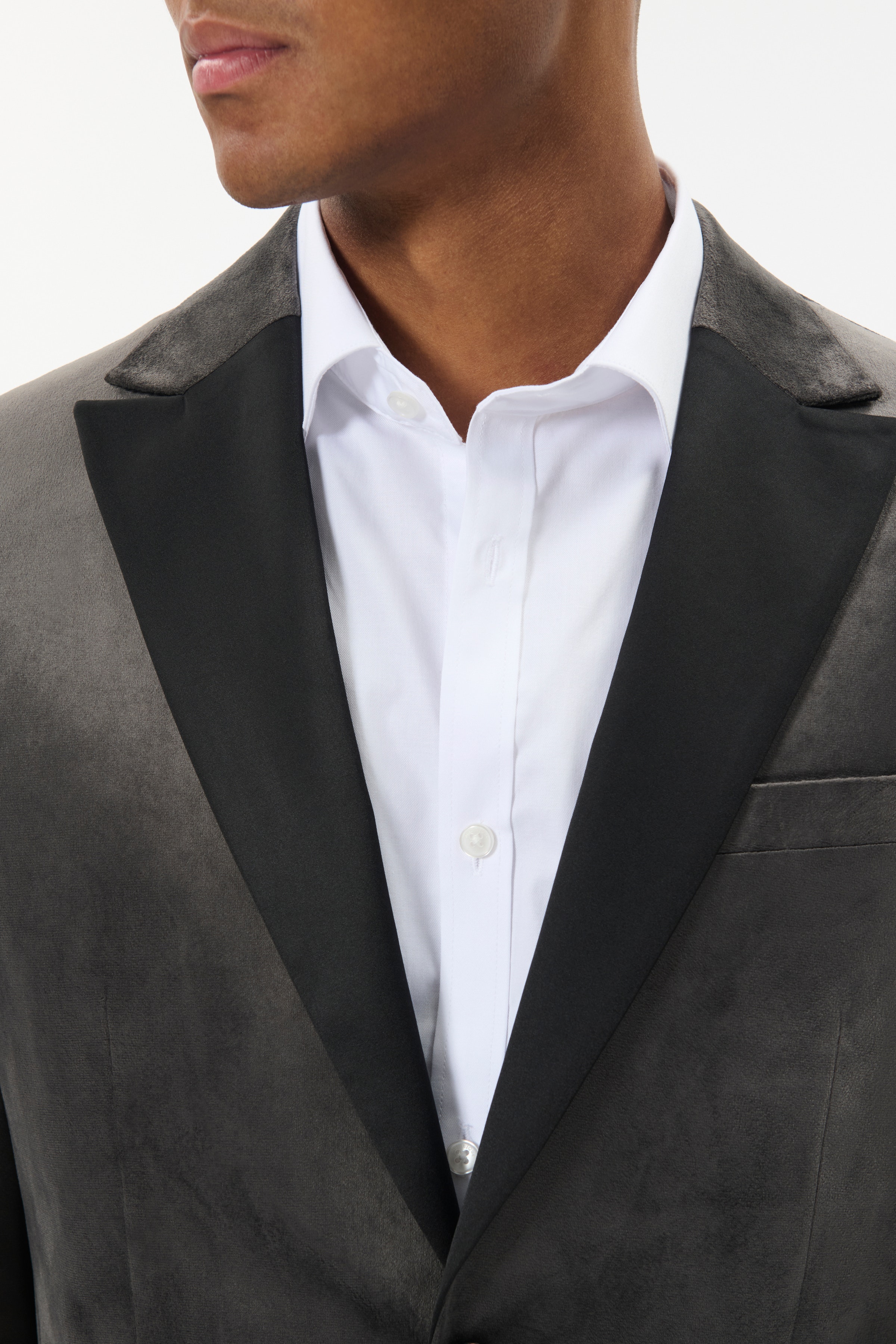 MAgeorge Velvet Blazer LOOKBOOK DETAIL 30208787-190205