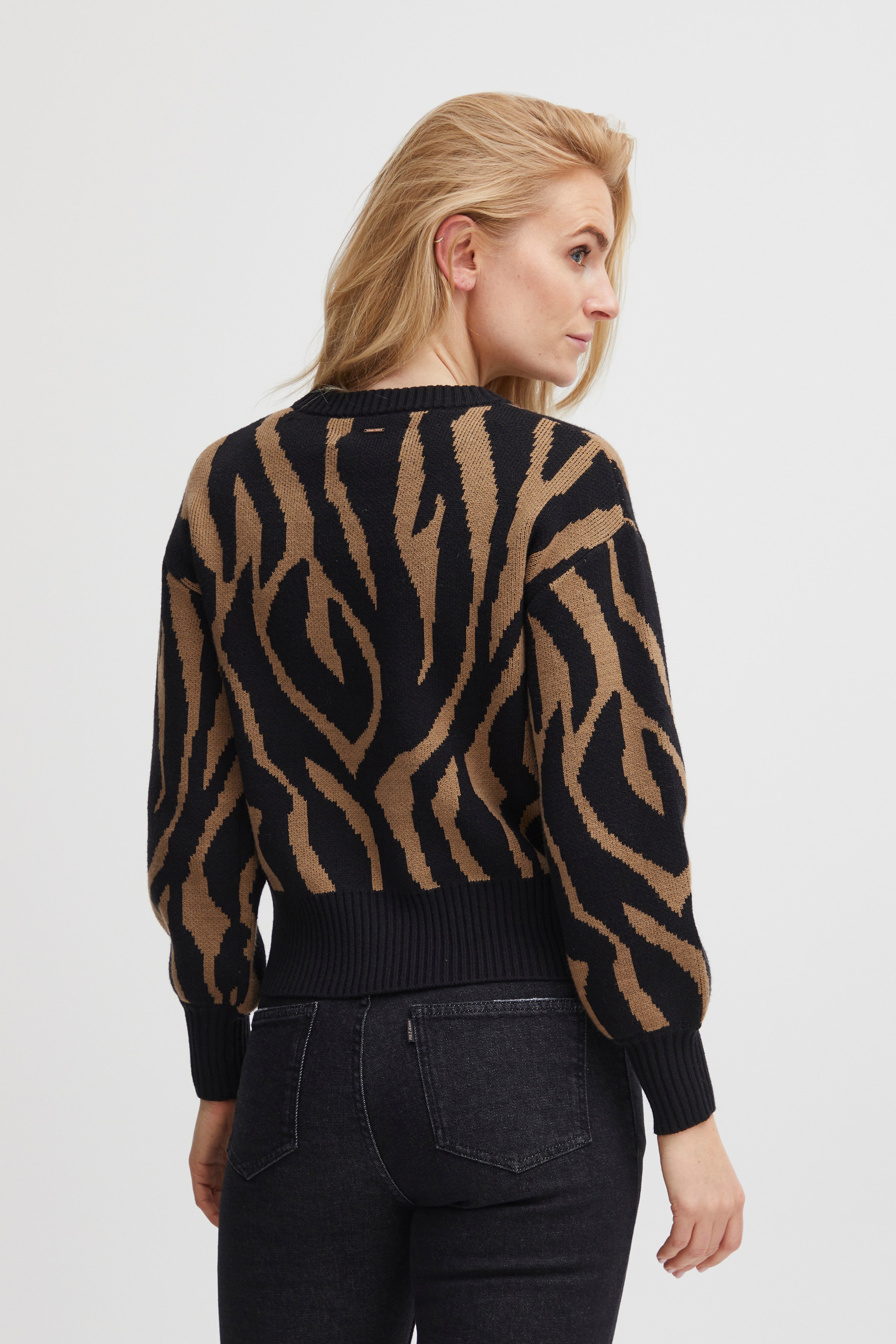 PZDEVIKA Pullover LOOKBOOK FRONT 50207561-193911