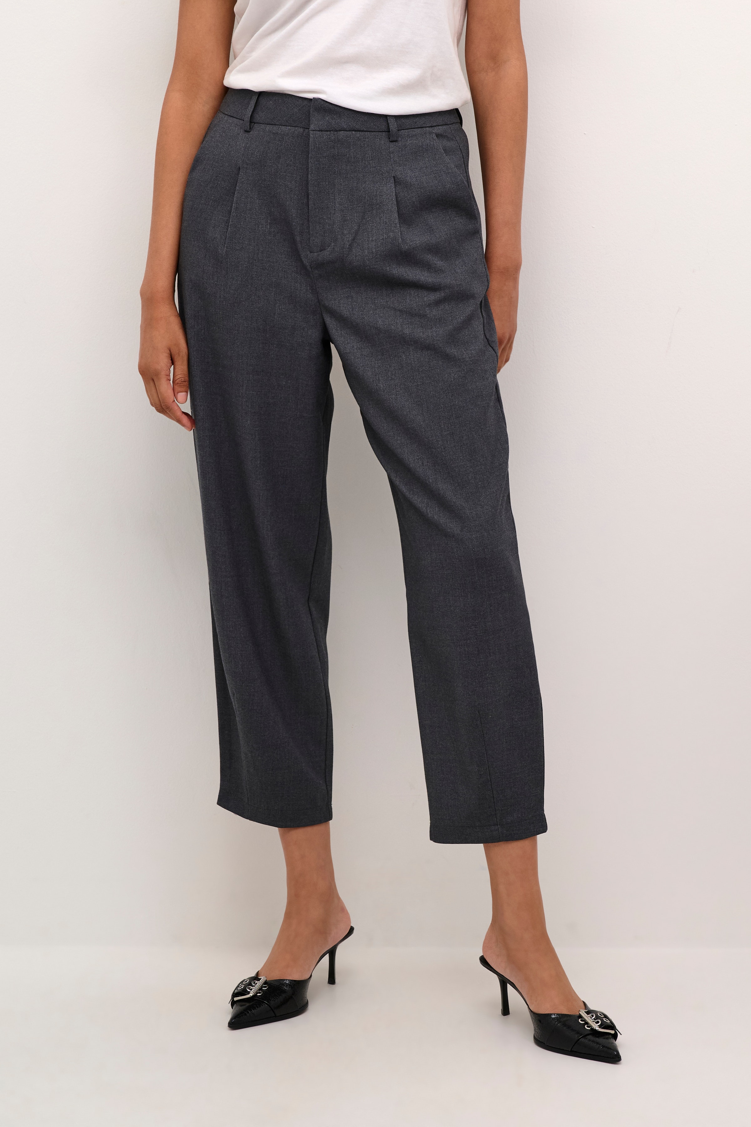 KAmerle Trousers LOOKBOOK FRONT 10504769-100125