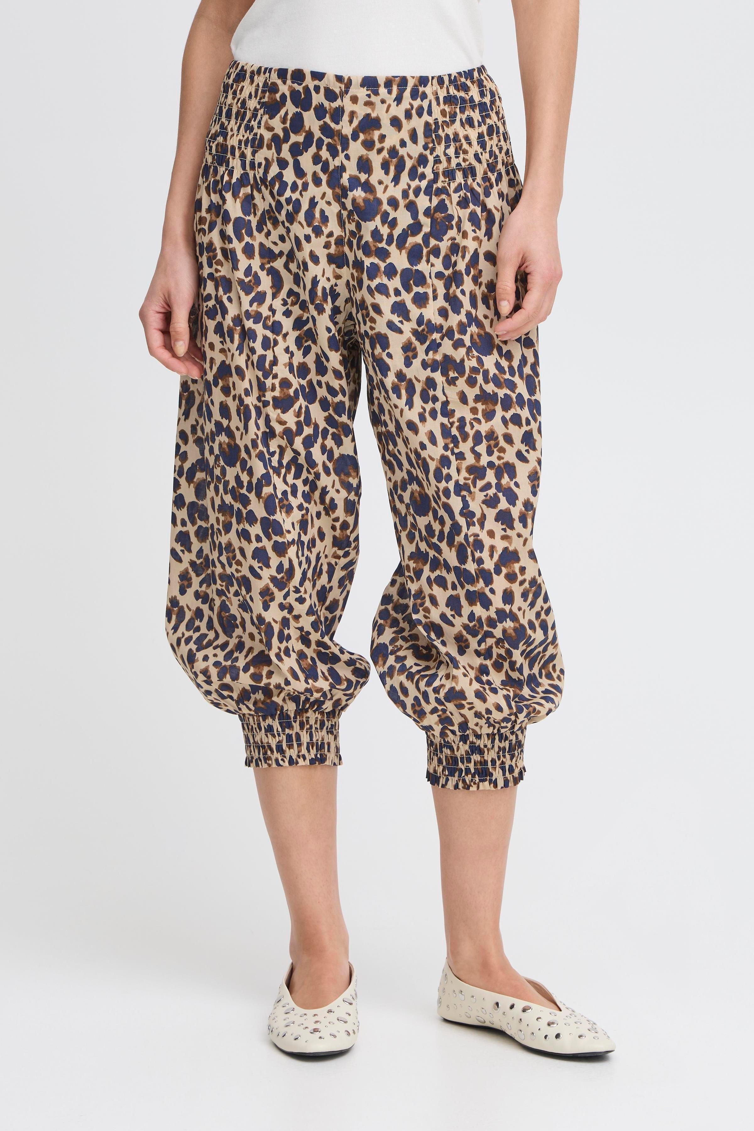 PZJILL Byxor LOOKBOOK FRONT 50200339-202010