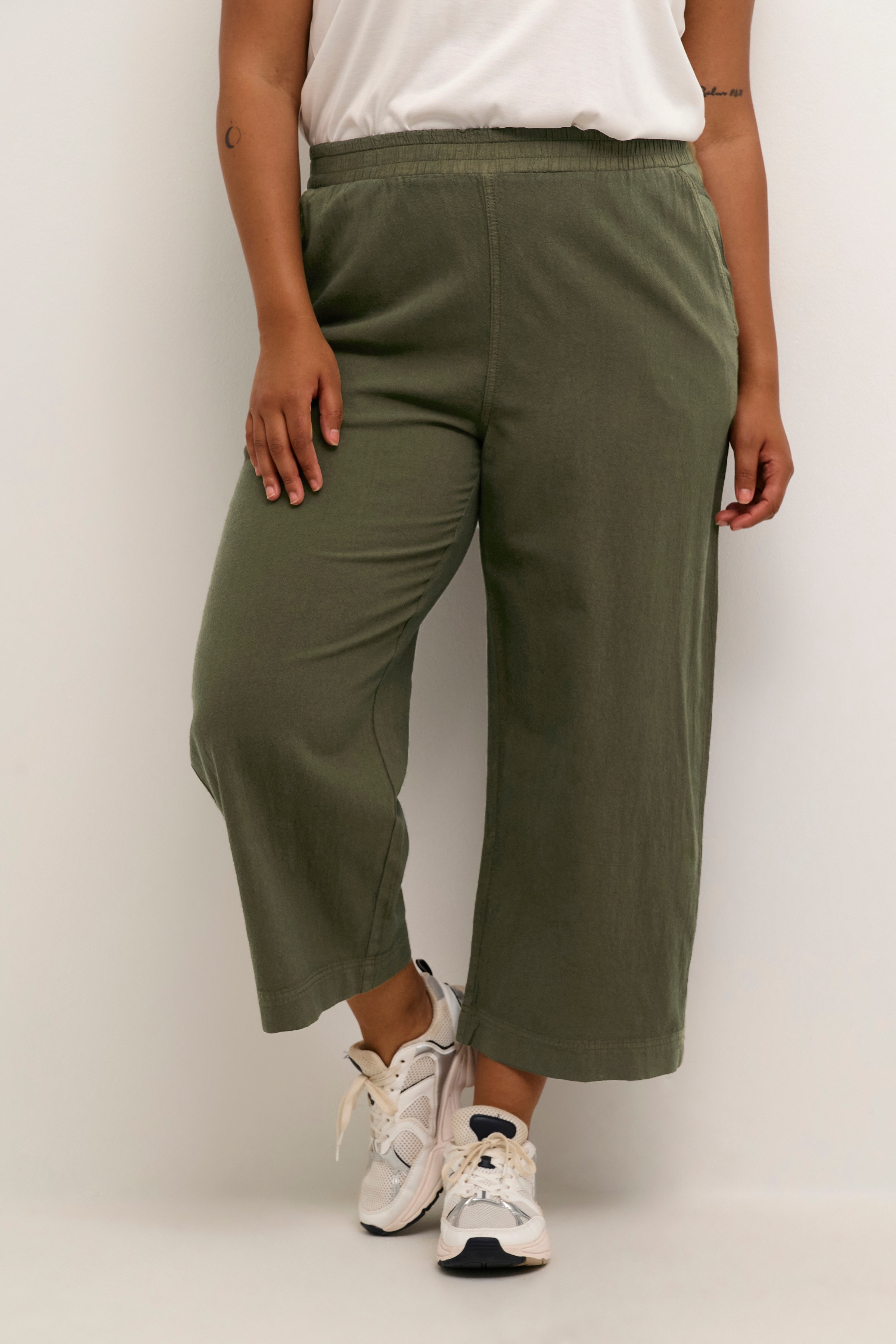 KCnana Trousers LOOKBOOK FRONT 10581488-190511