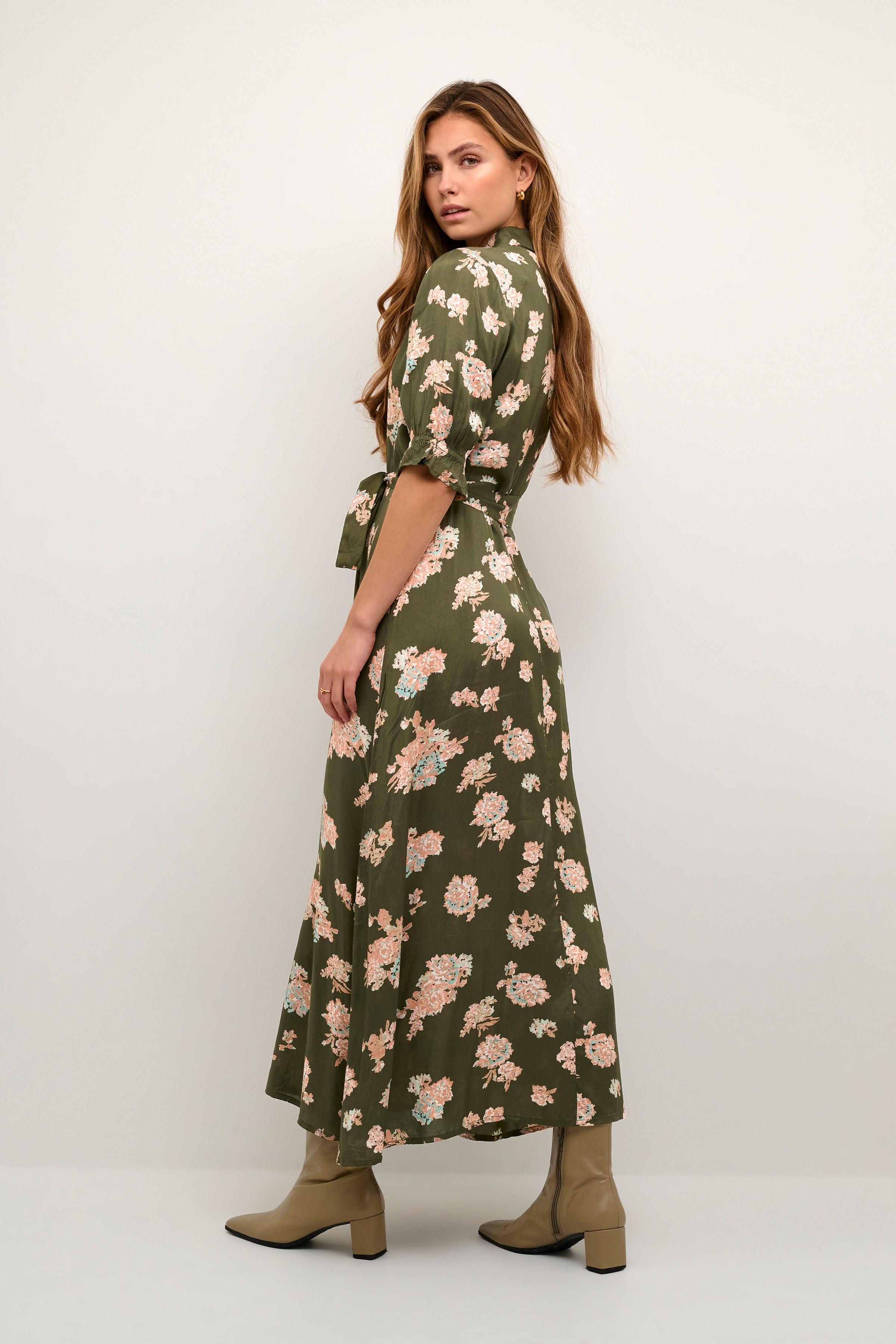 KAvelana Kjole LOOKBOOK BACK 10504043-50947