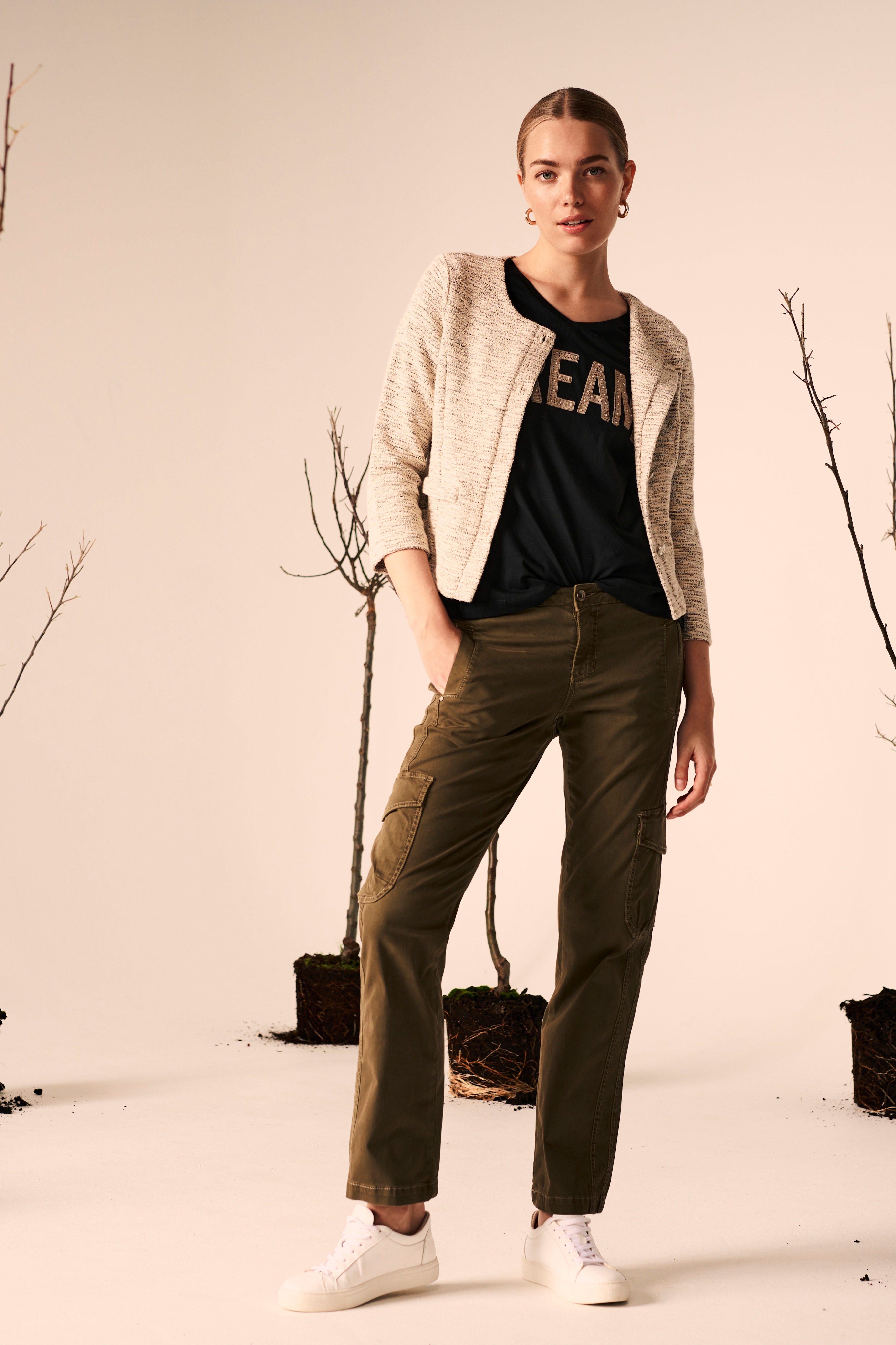 CRBest T-shirt LOCATION NONE 10611630-100120