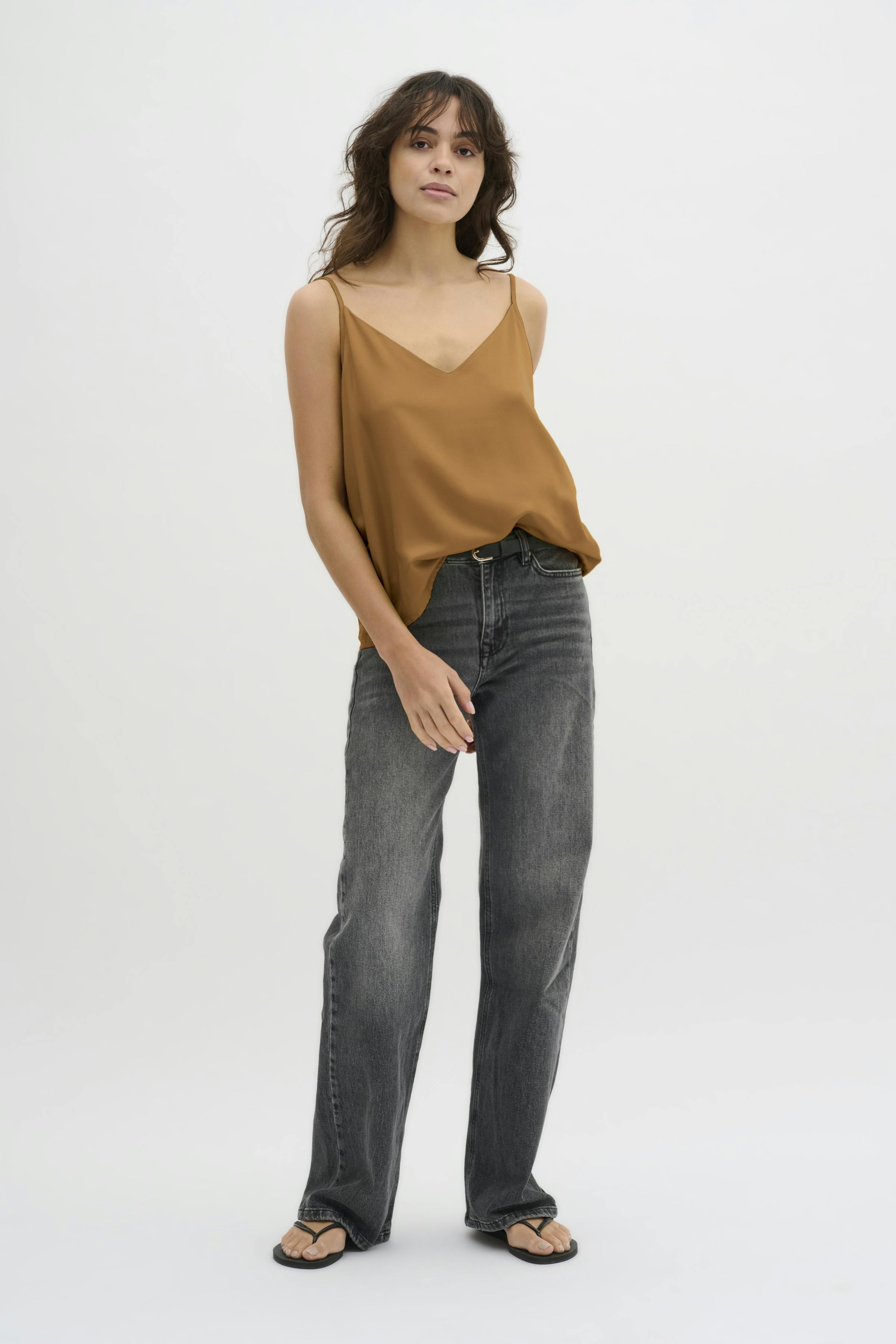 EstelleMW Top LOOKBOOK FRONT 10704426-171125