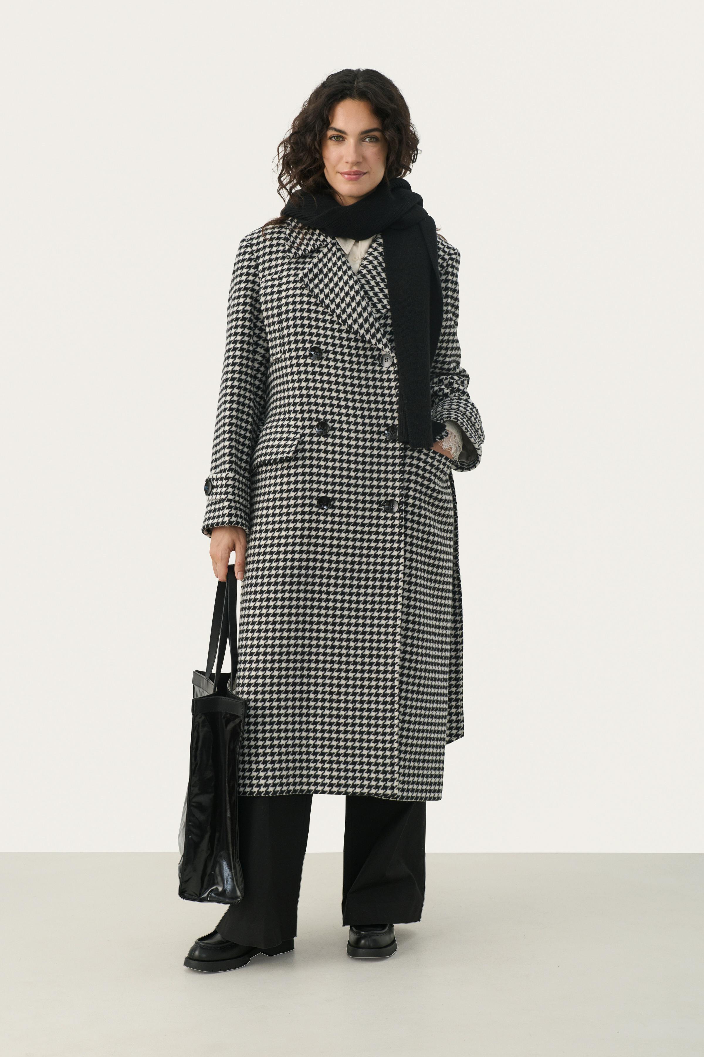 LizaPW Coat LOOKBOOK BACK 30308727-303086