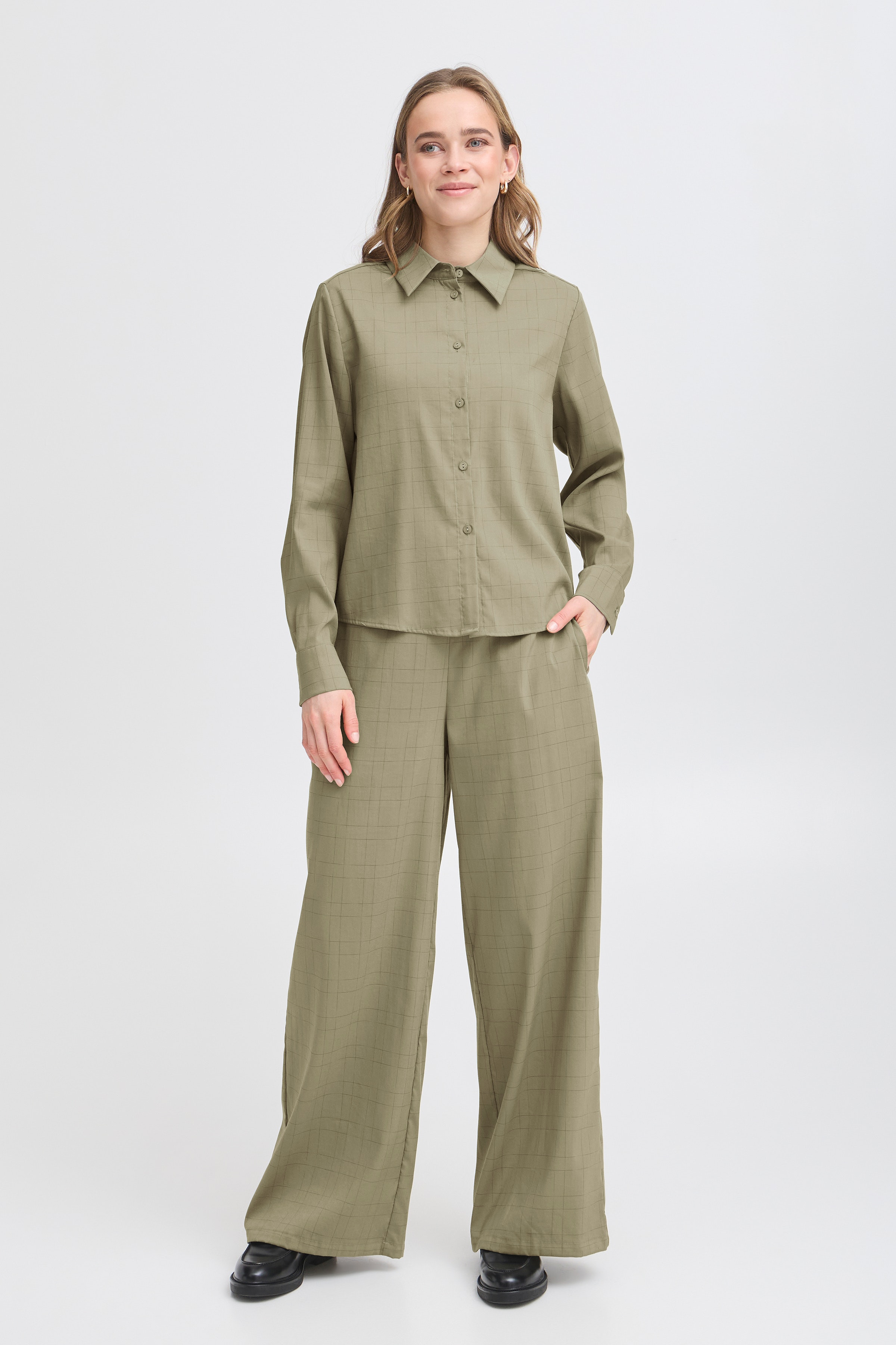 FRCHECKA Broek LOOKBOOK FRONT 20616230-185806