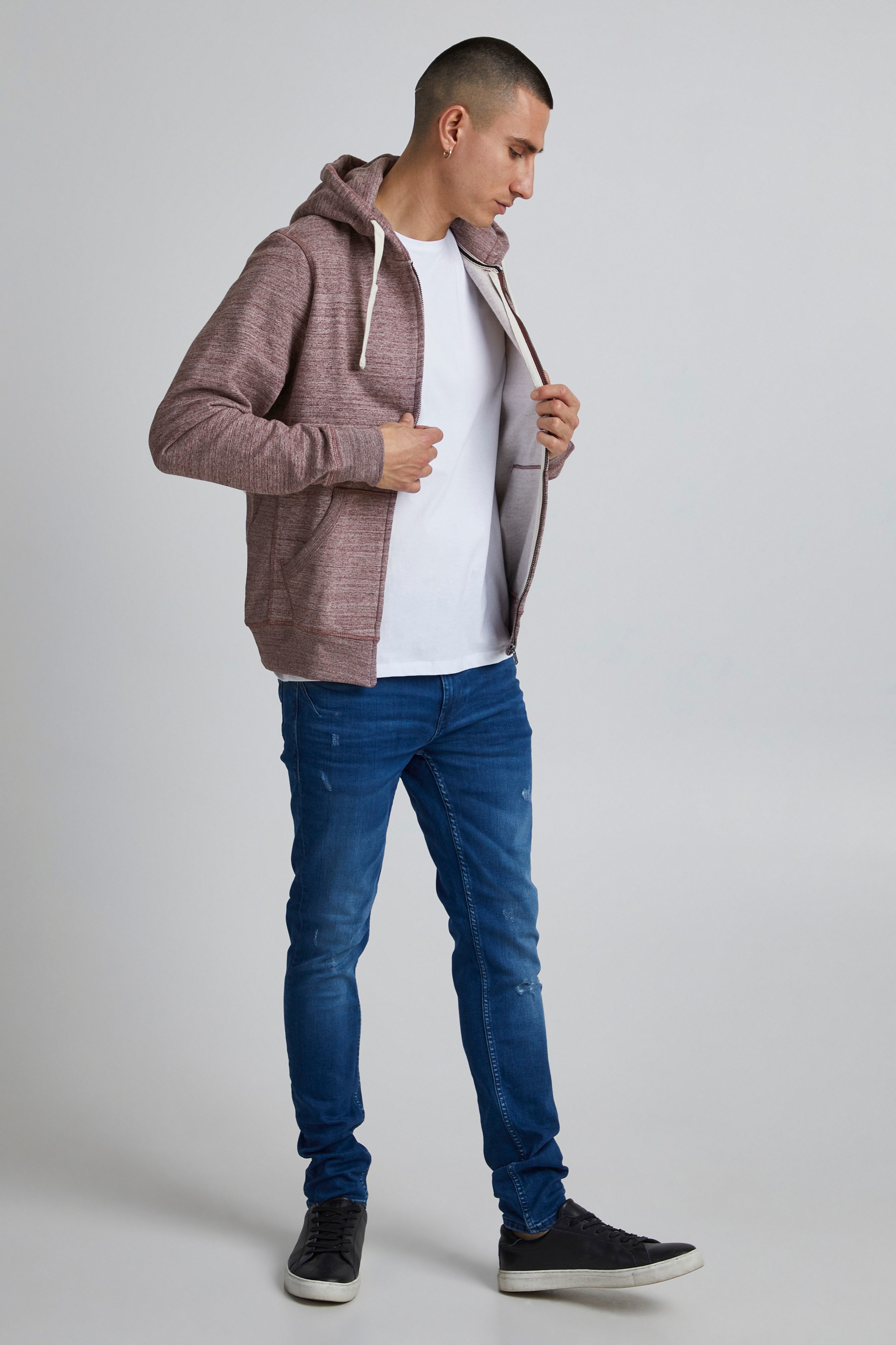 Hættetrøje med lynlås LOOKBOOK FRONT 20706981-73812