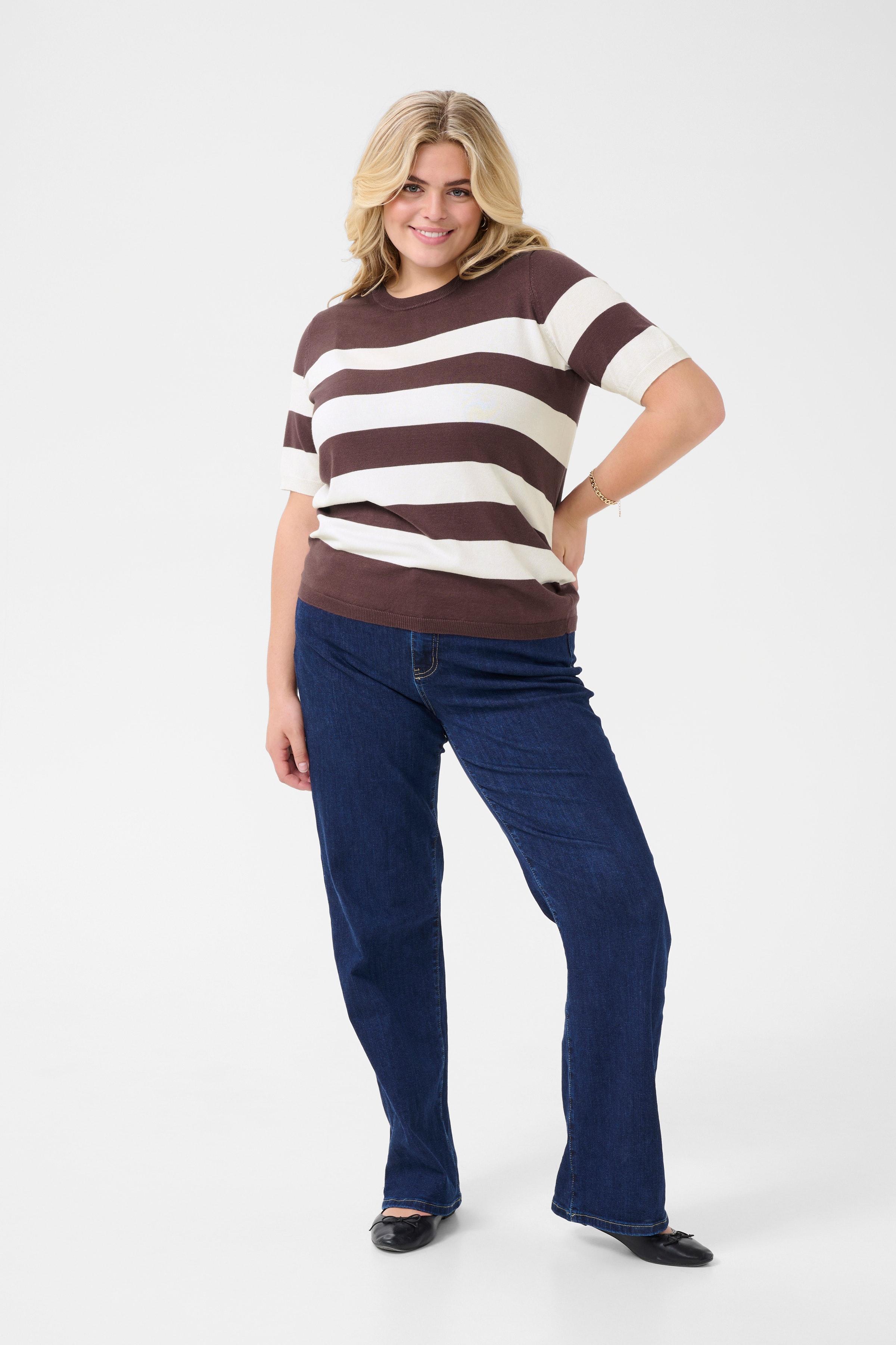 KClizzy Pullover LOOKBOOK FRONT 10582914-107923
