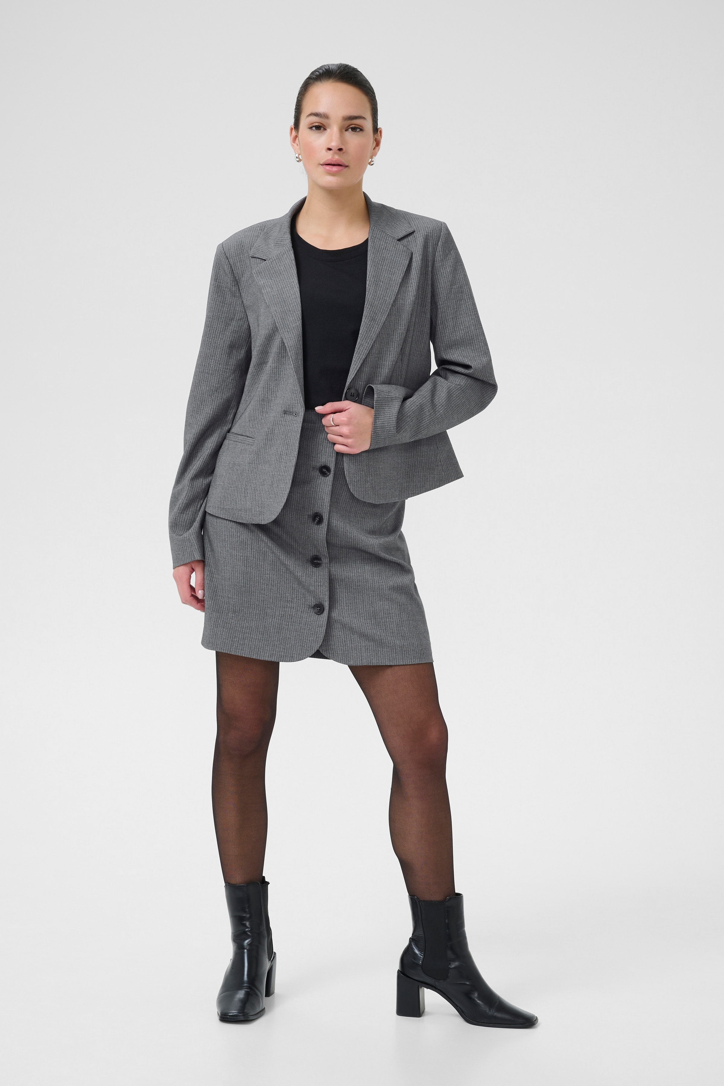KAellie Skjørt LOOKBOOK FRONT 10510553-108214