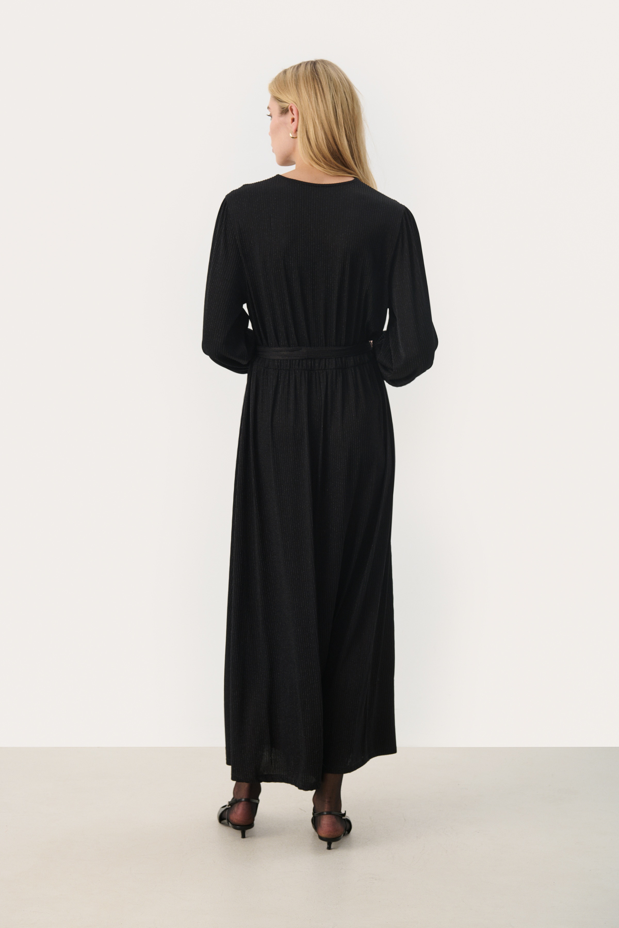 ThennaPW Kleid LOOKBOOK BACK 30309312-194008