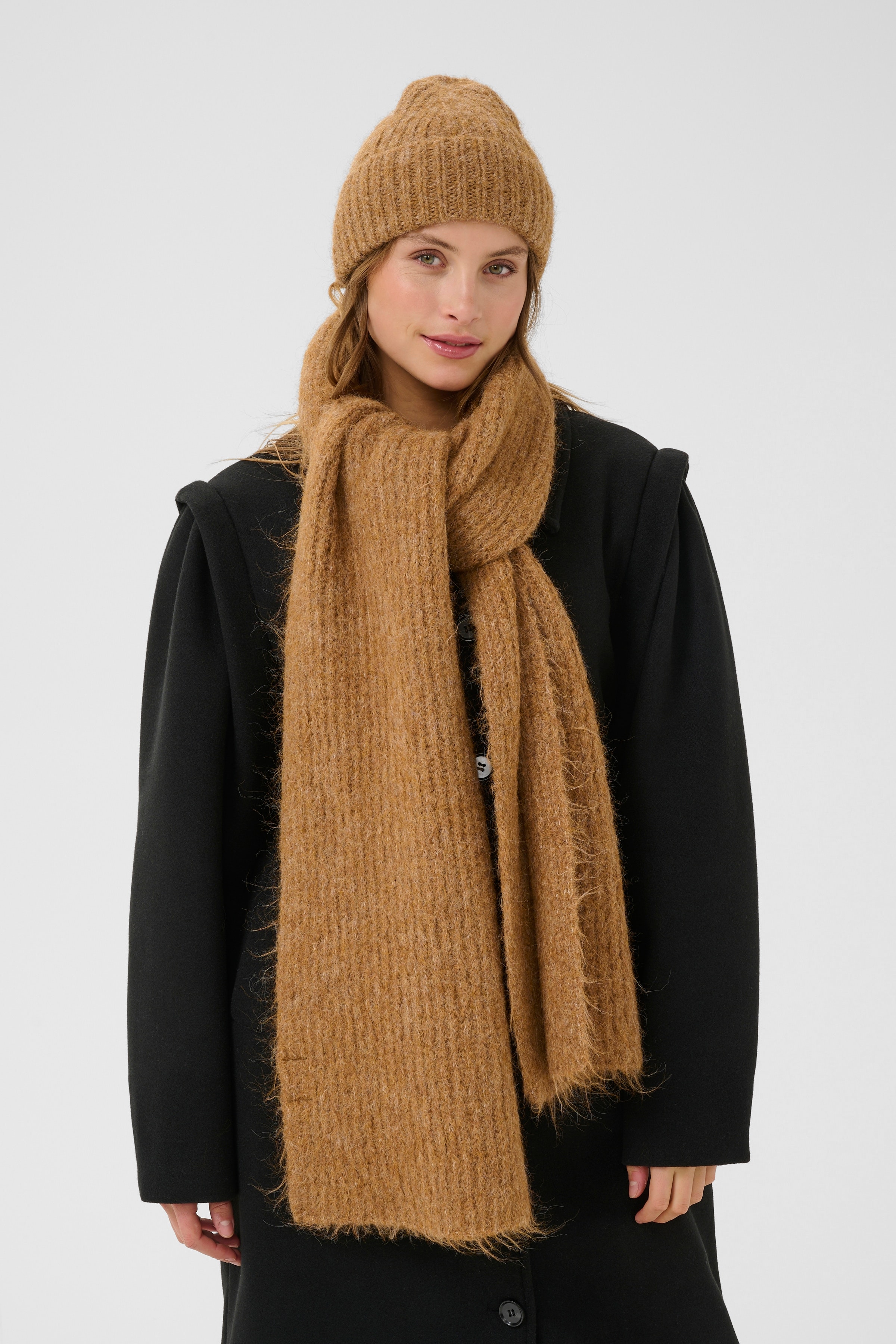 KAhenry Sjaal LOOKBOOK FRONT 10510406-1810291