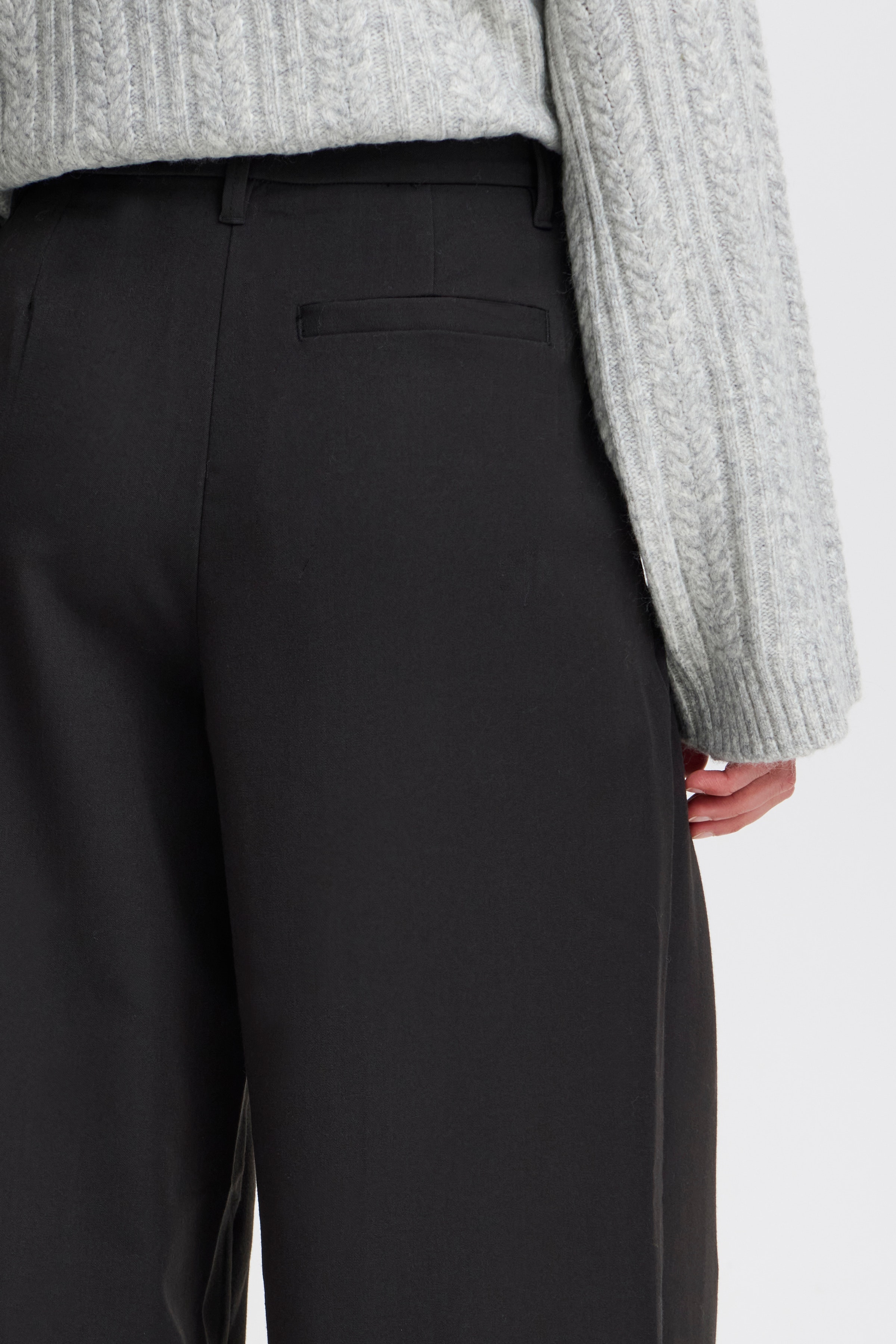 IHSARIAZ Bukser LOOKBOOK DETAIL 20121411-194008