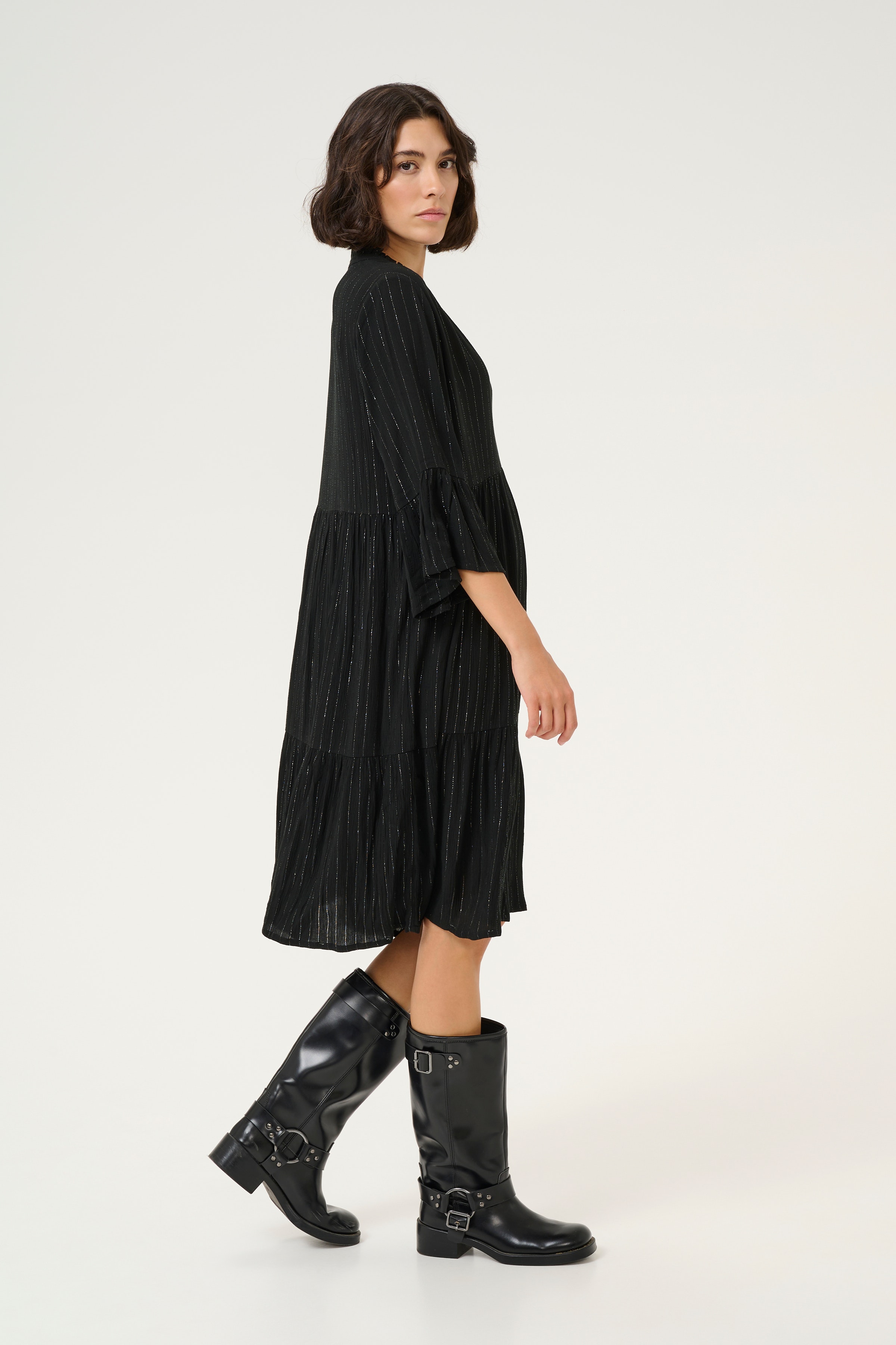 KAliv Glimmerkjole LOOKBOOK FRONT 10552164-100121