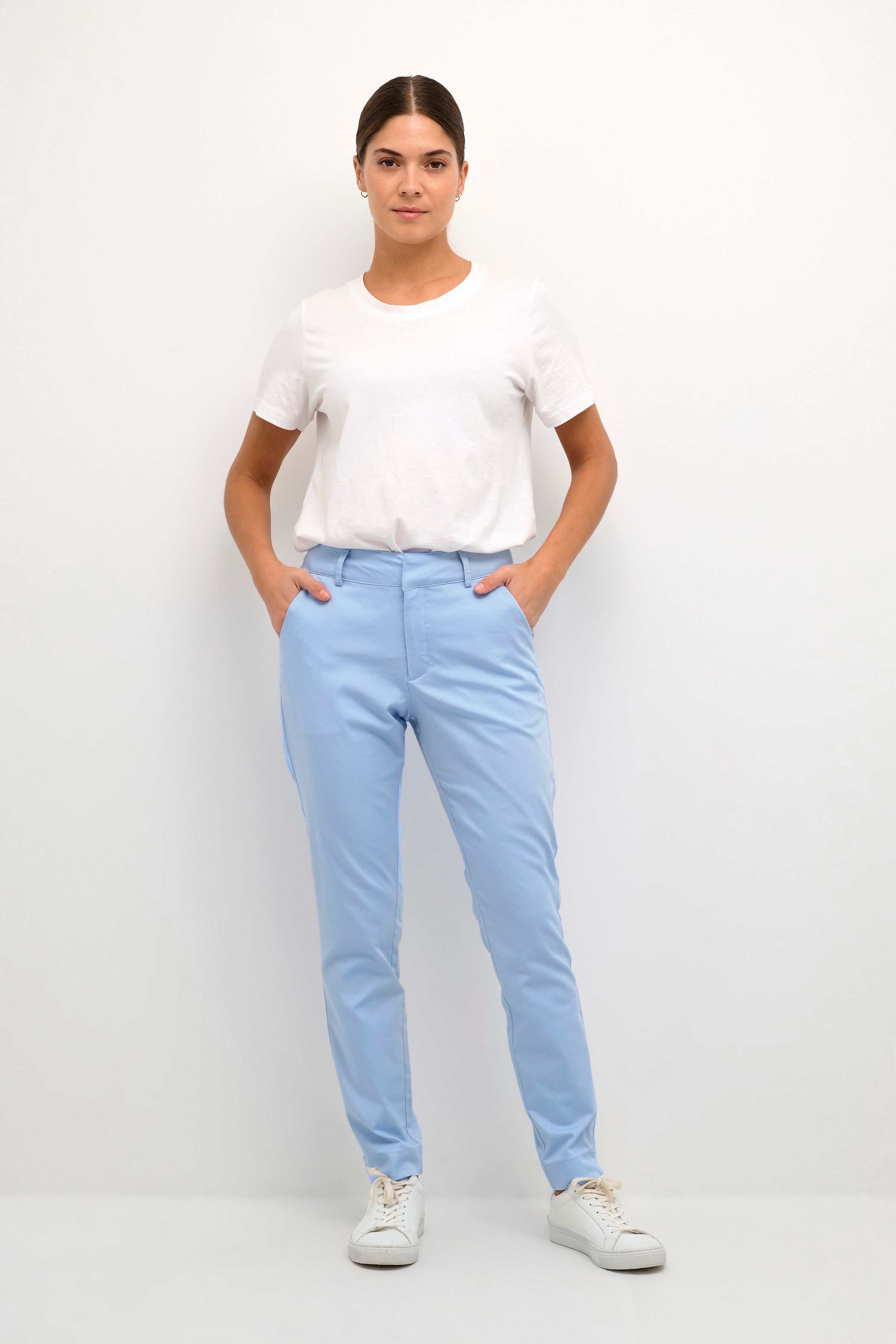 KAlea Bukser LOOKBOOK FRONT 10505191-154031