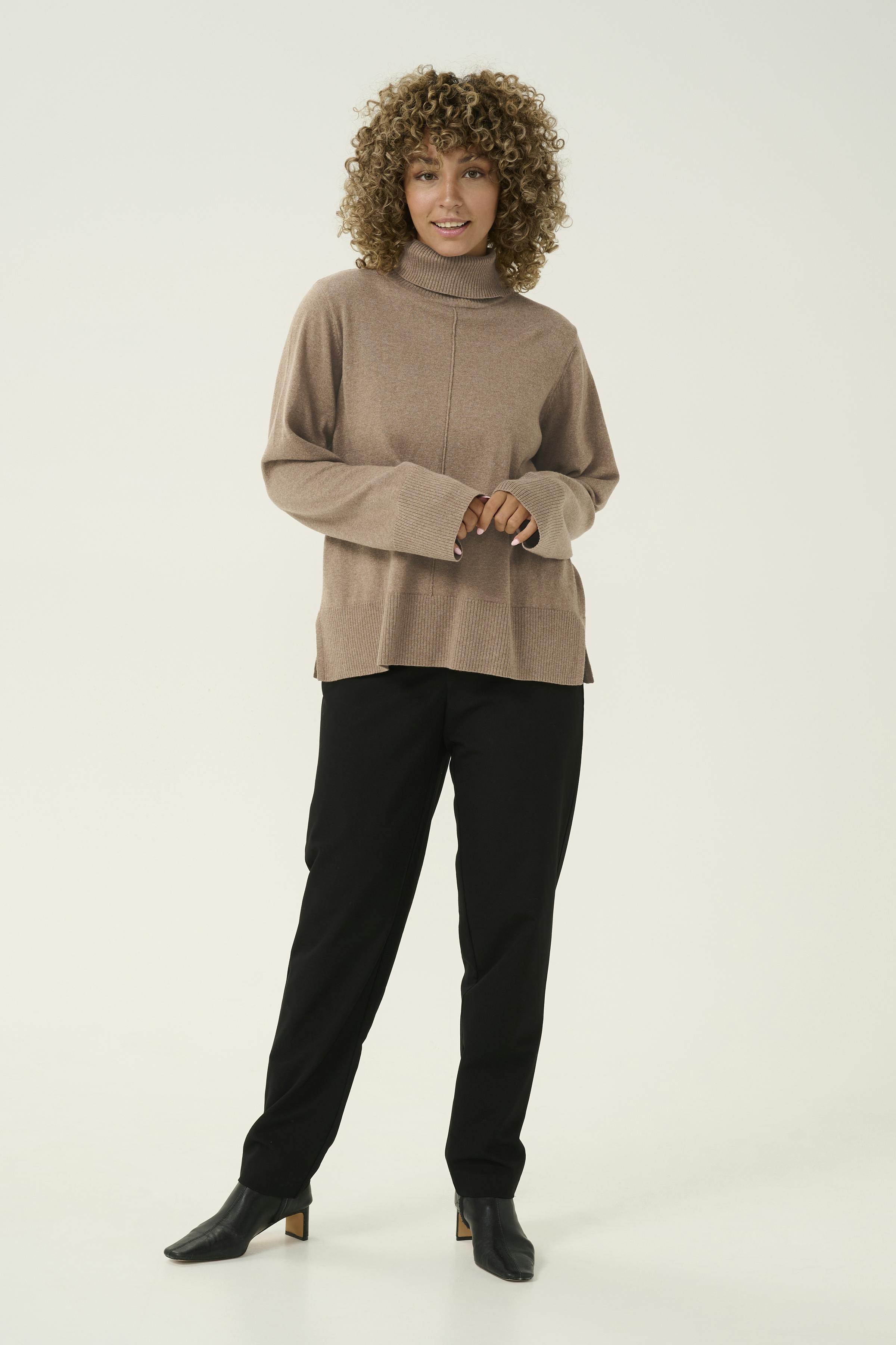 CRAnva Pullover LOOKBOOK FRONT 10613181-1713161