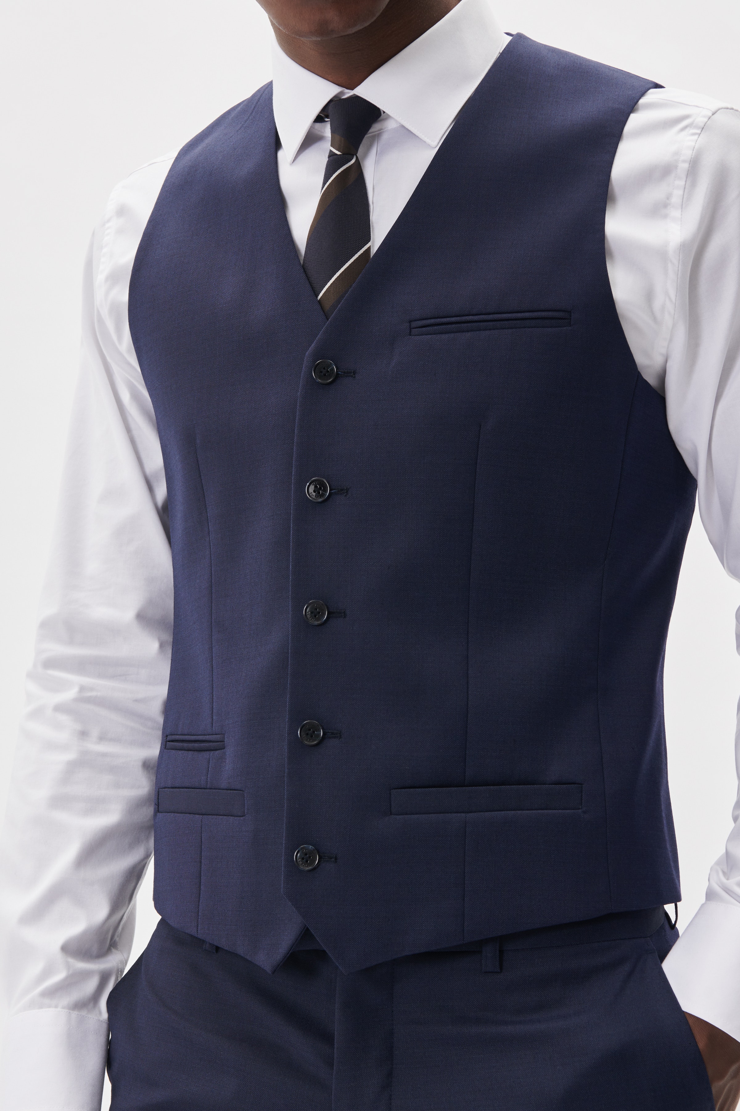 Breck Waistcoat LOOKBOOK DETAIL 30201887-20210