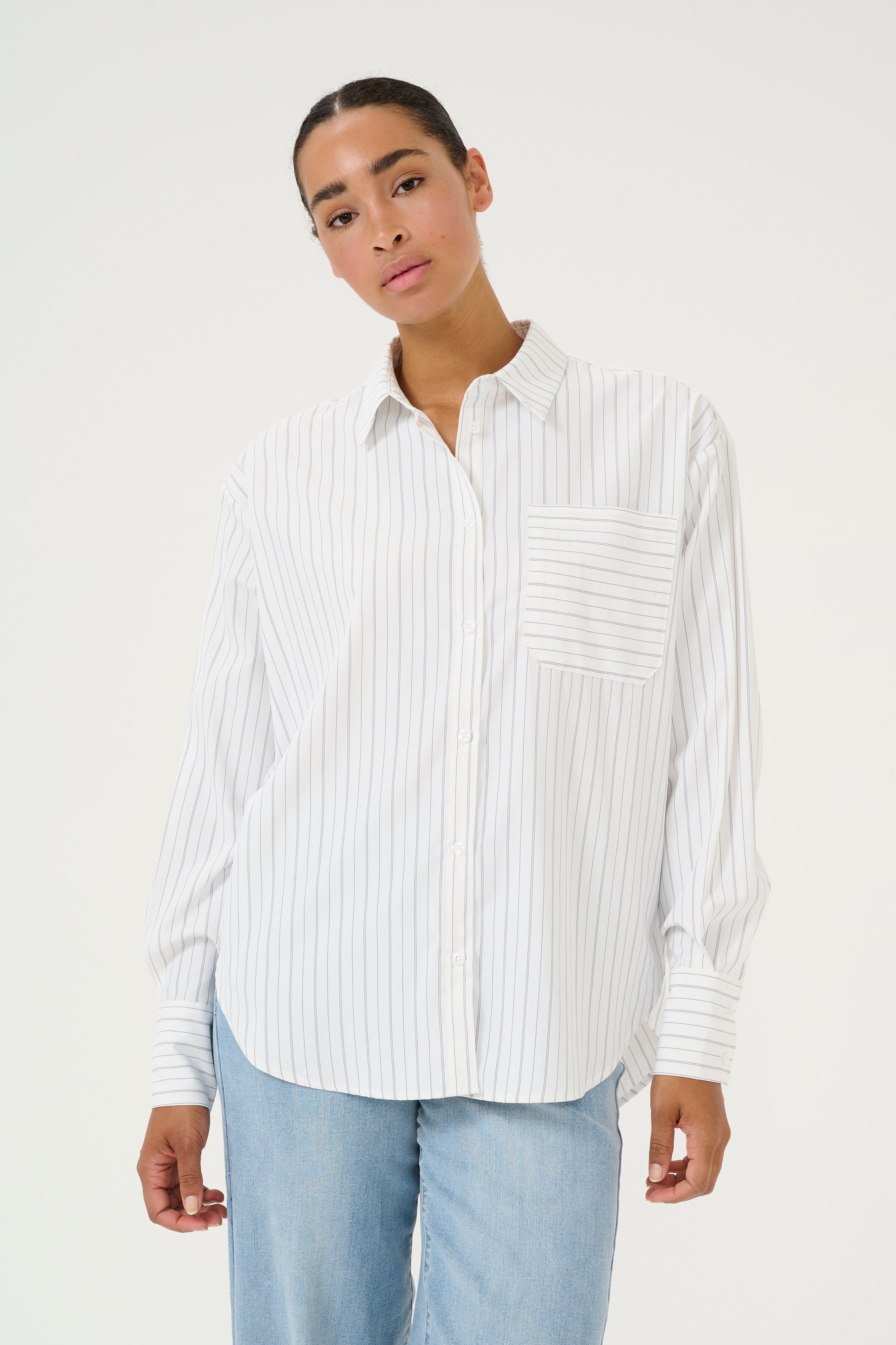 KAtara Skjorte LOOKBOOK FRONT 10552366-107201