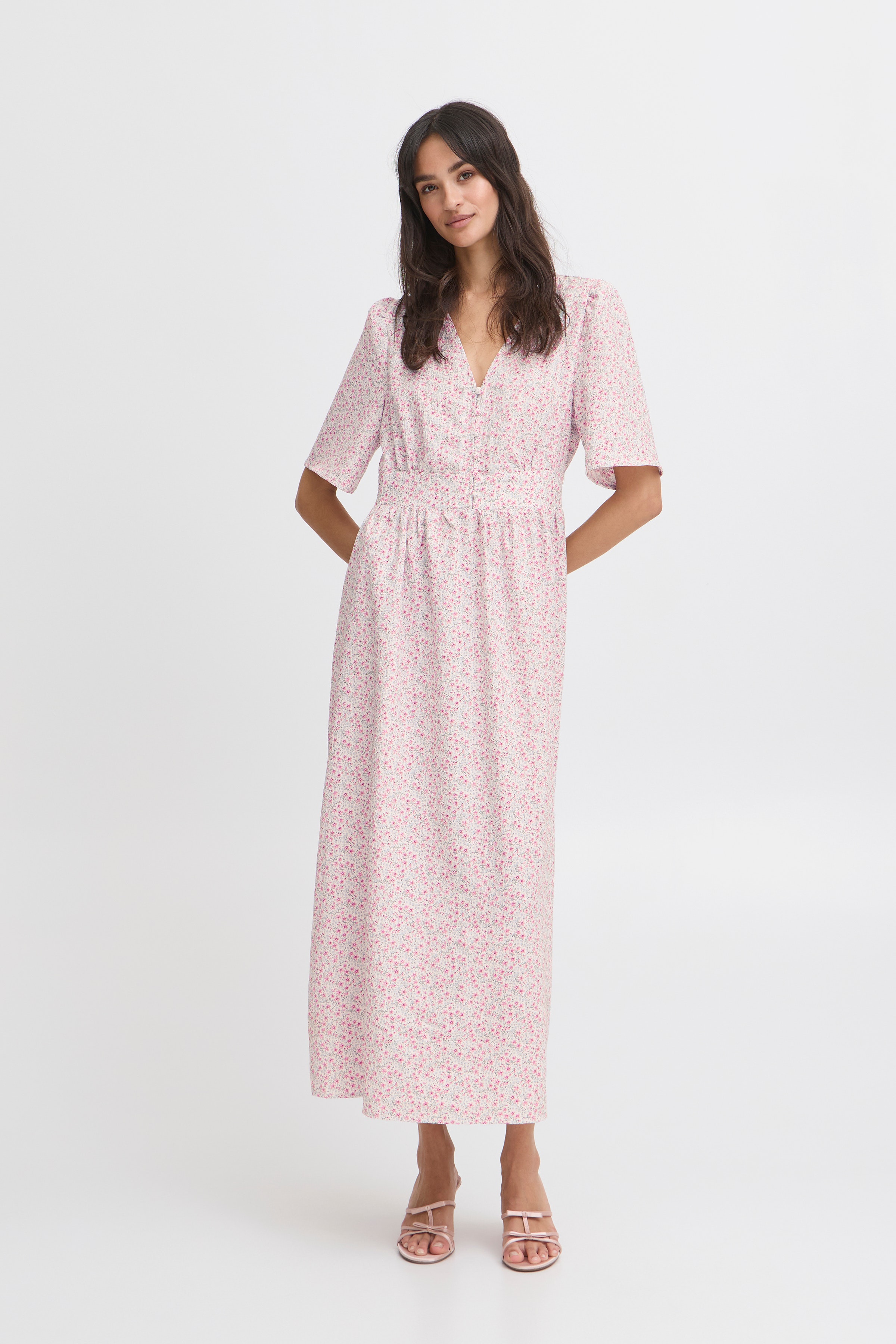 BXFEMKE Kjole LOOKBOOK FRONT 20812219-204349