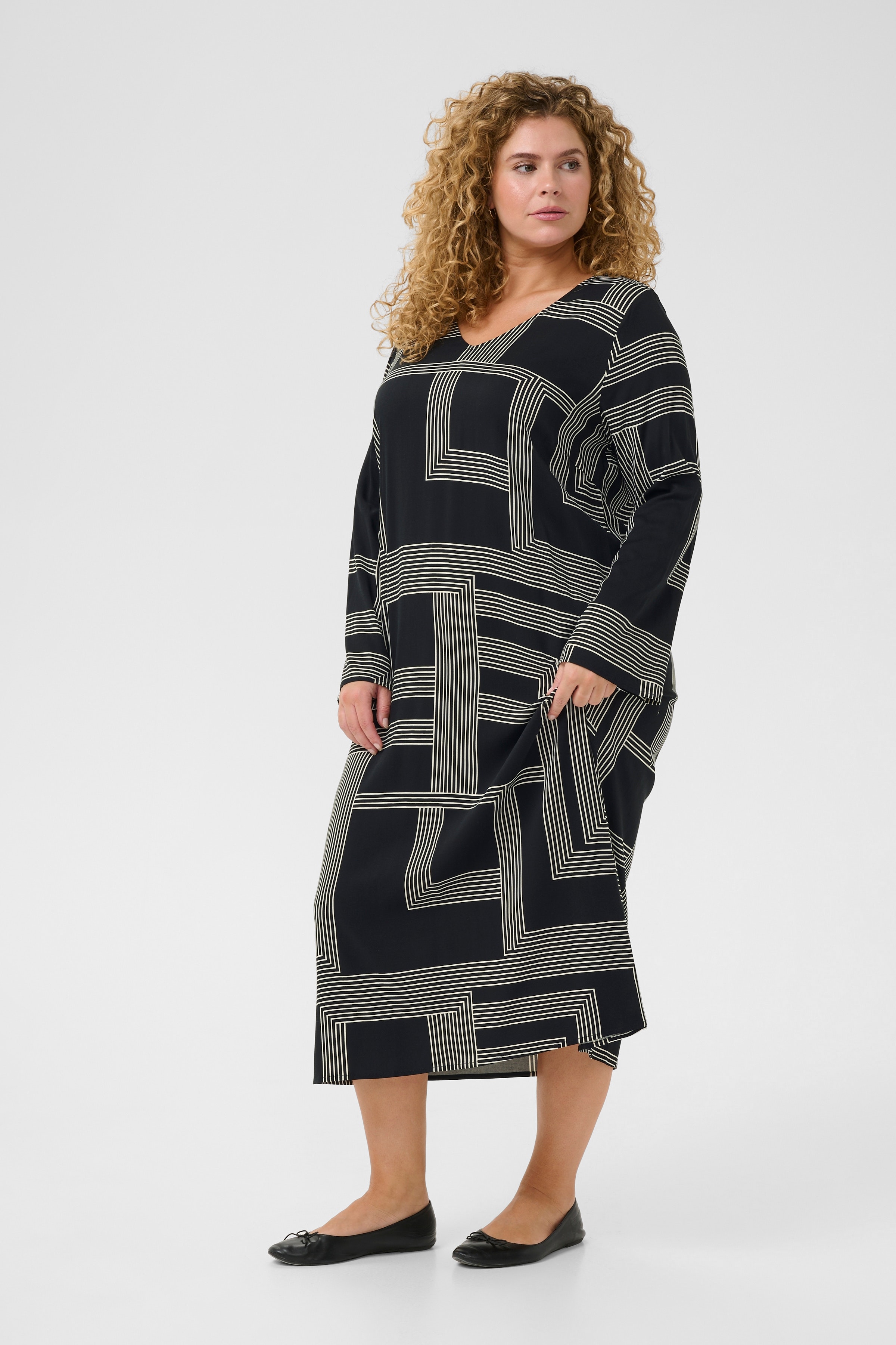 KCdonna Kleid LOOKBOOK FRONT 10583426-107704