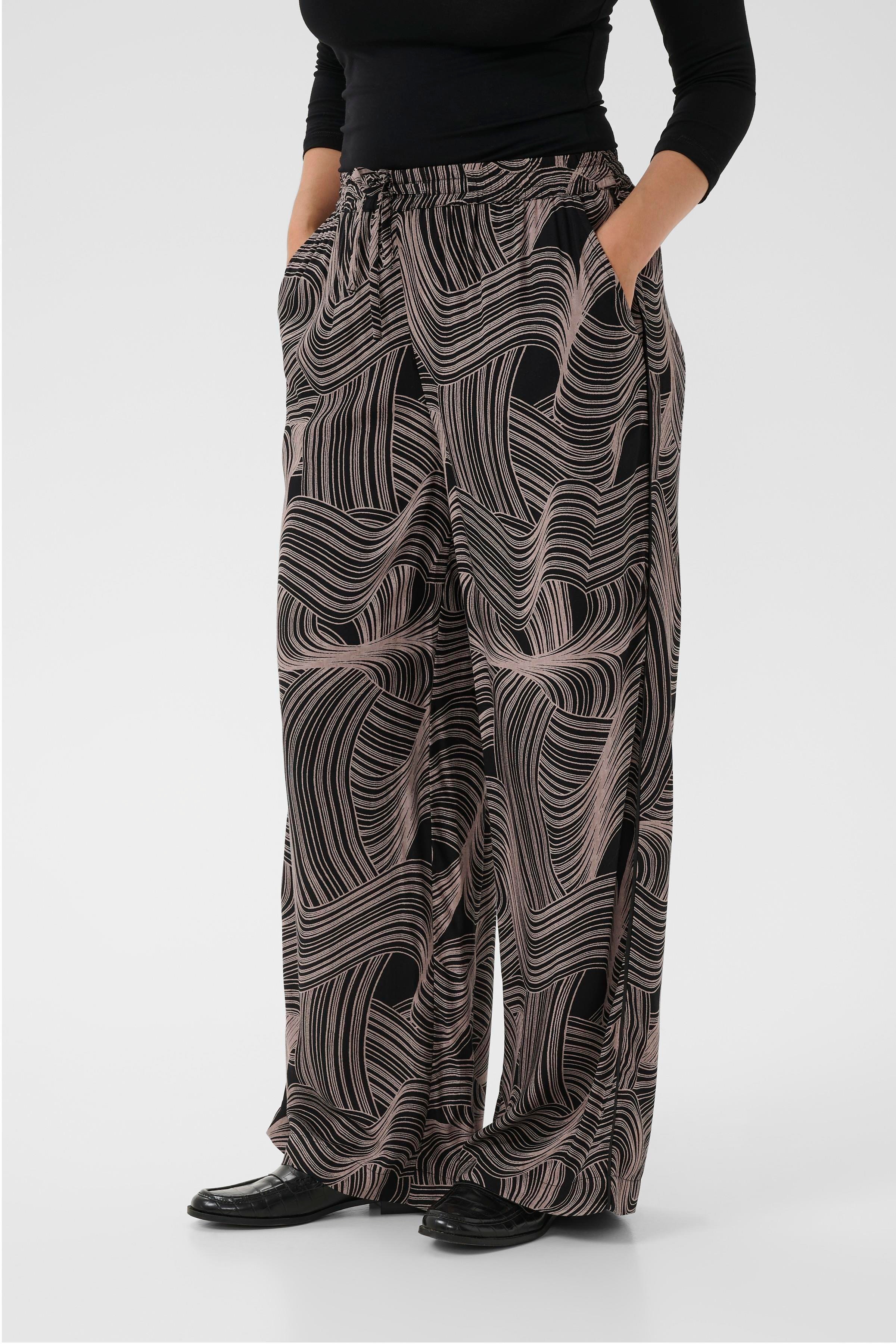 BPerianna Hose LOOKBOOK FRONT 40200043-108648