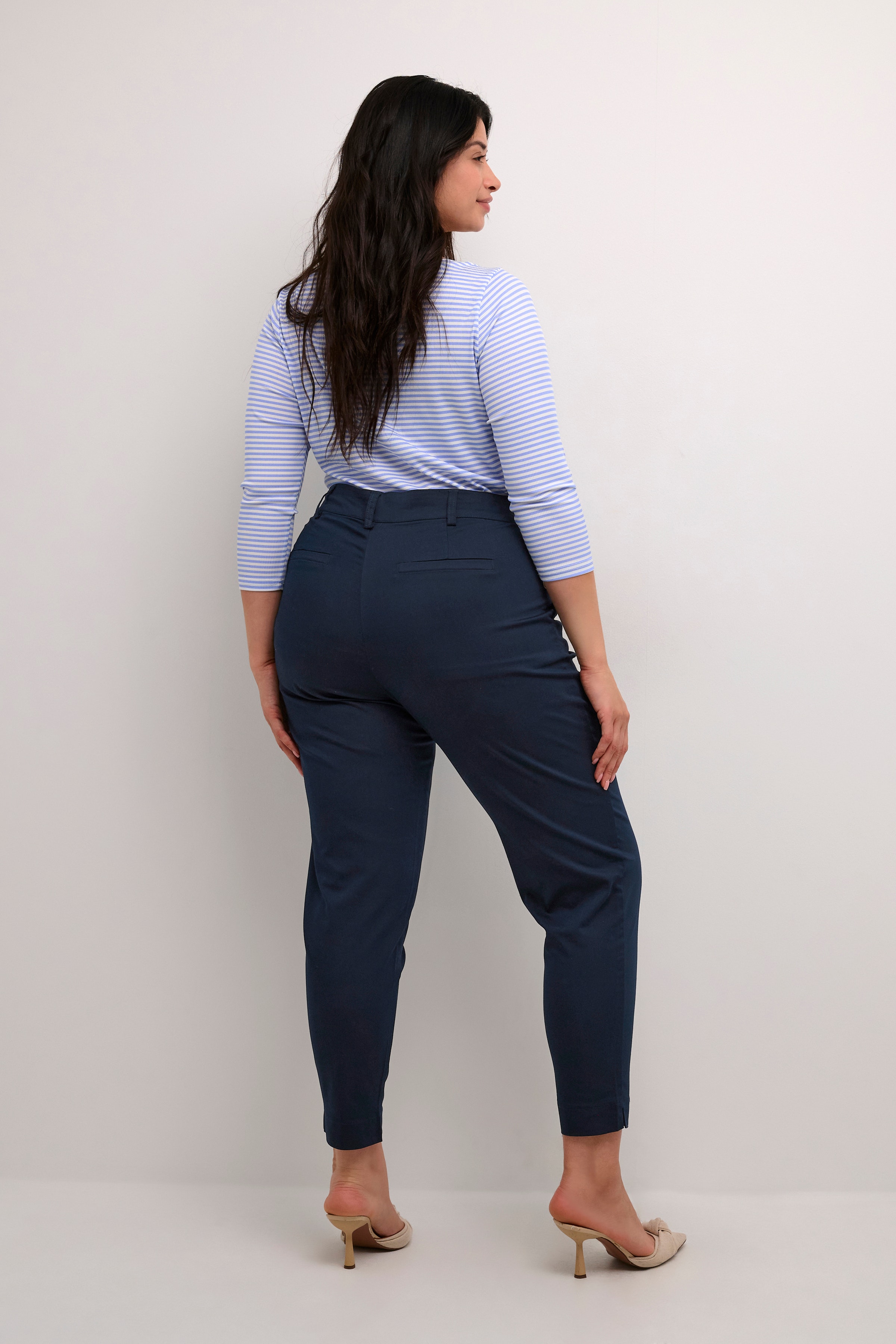 KCleana Trousers LOOKBOOK BACK 10581546-194020