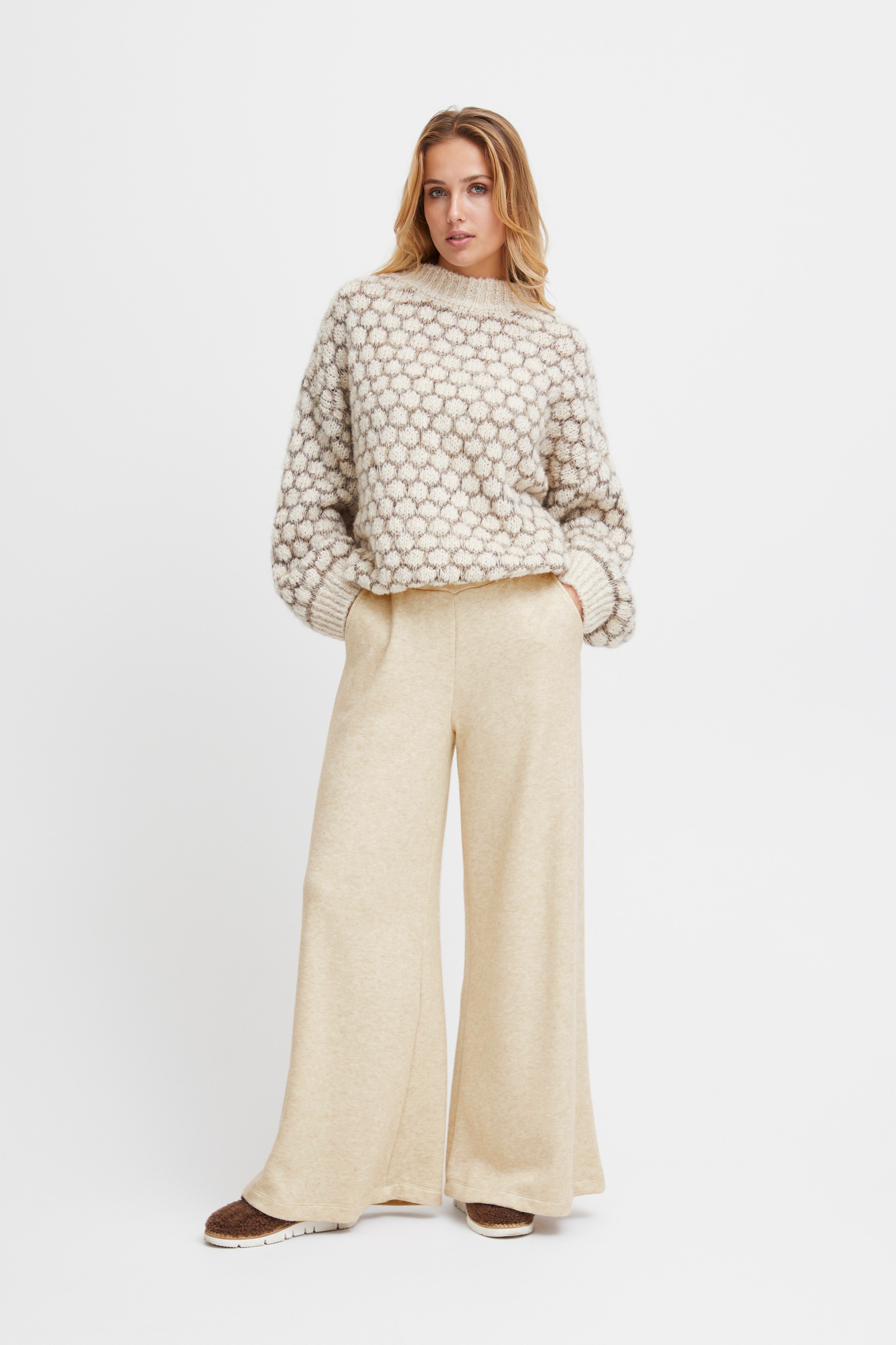 SBOCTAVIA Trousers LOOKBOOK FRONT 22100350-130907