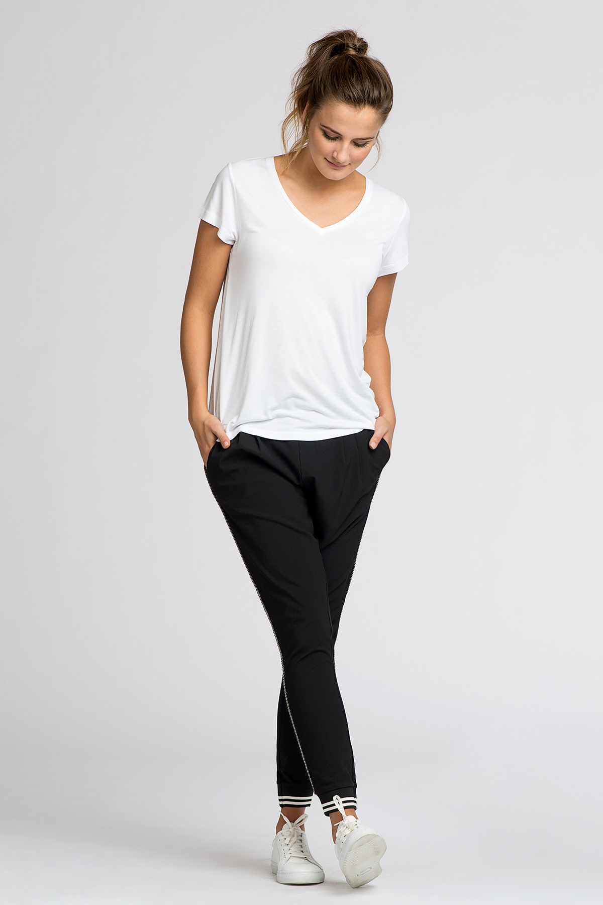Anna T-shirt LOOKBOOK FRONT 55213-50001