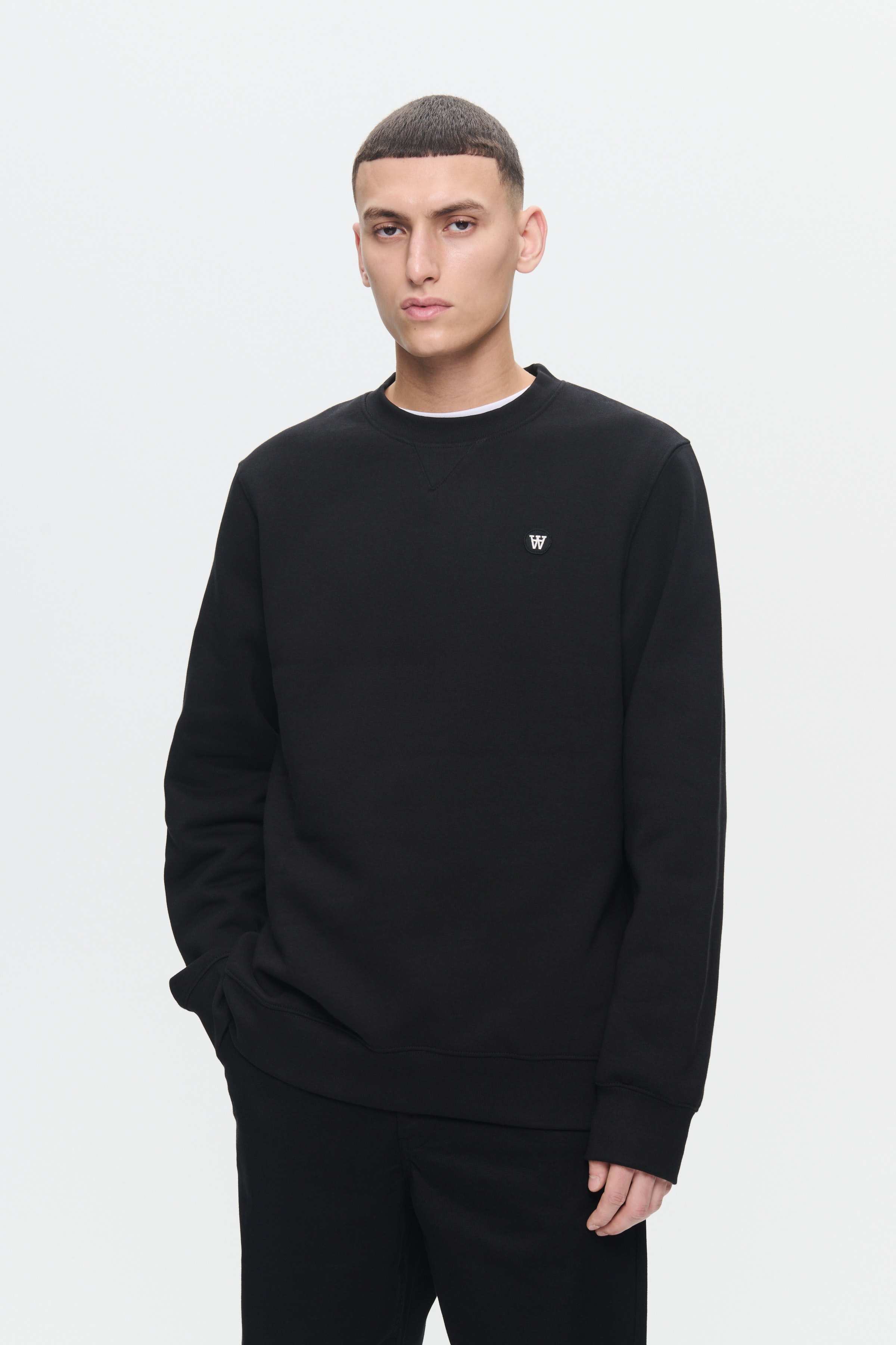 WWTye Sweatshirt LOOKBOOK FRONT 30251378-193911