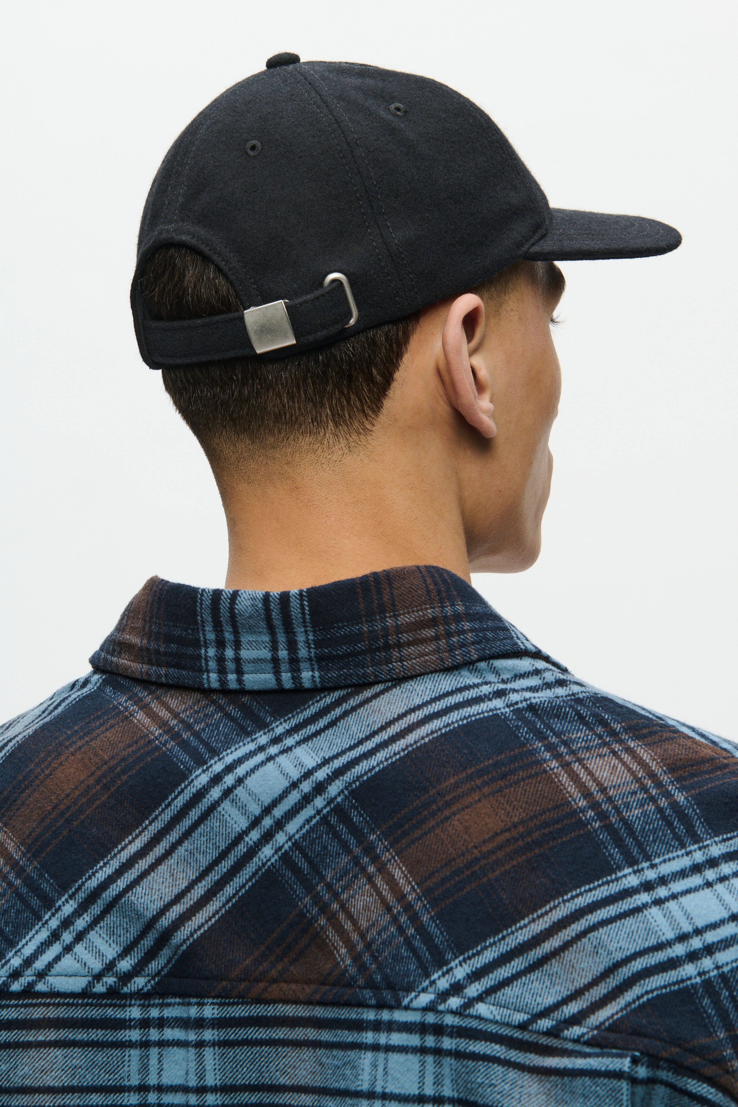 WWAA Kasket LOOKBOOK DETAIL 30251593-303700
