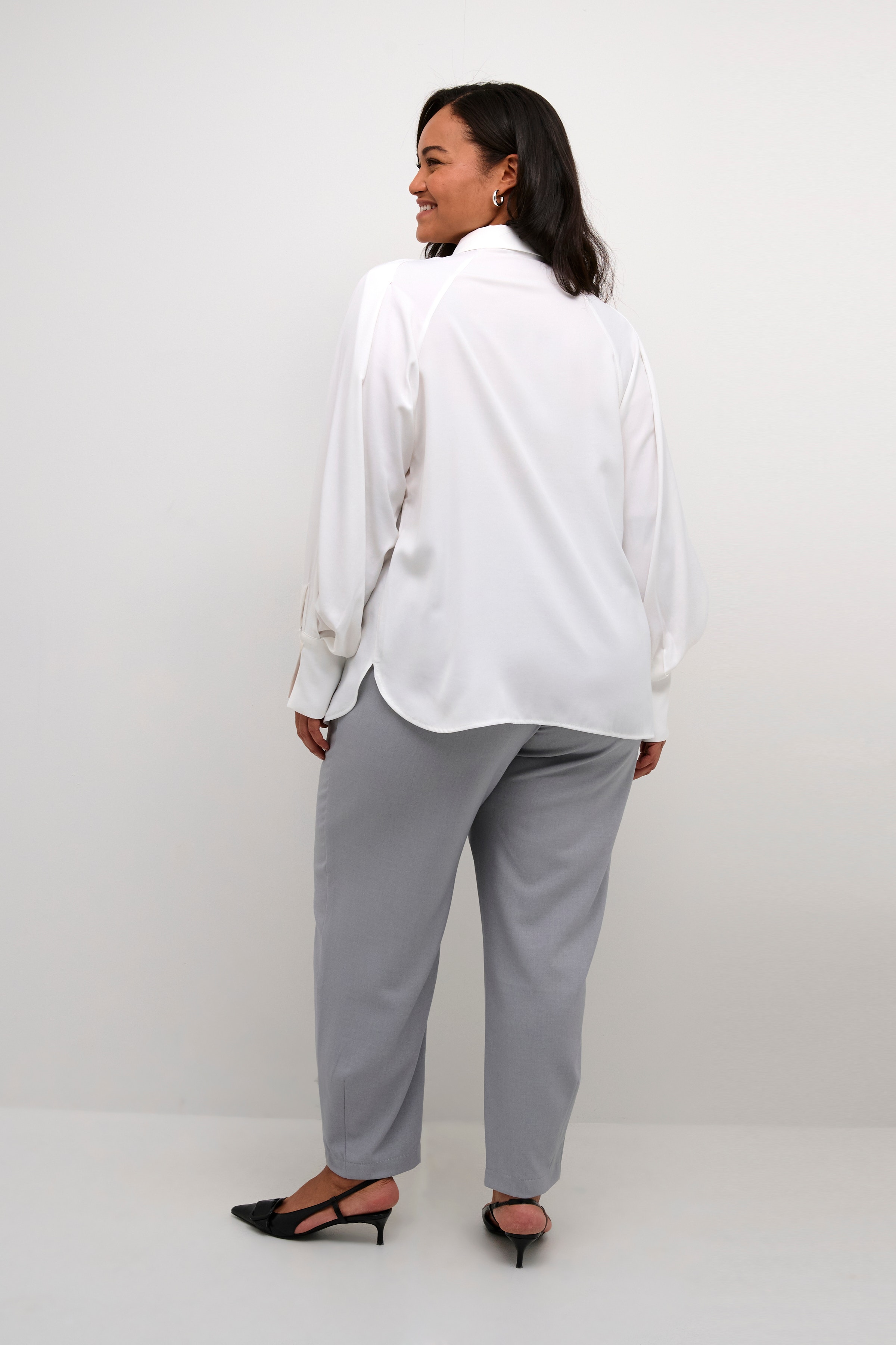 KCleanna Shirt LOOKBOOK BACK 10582391-110602