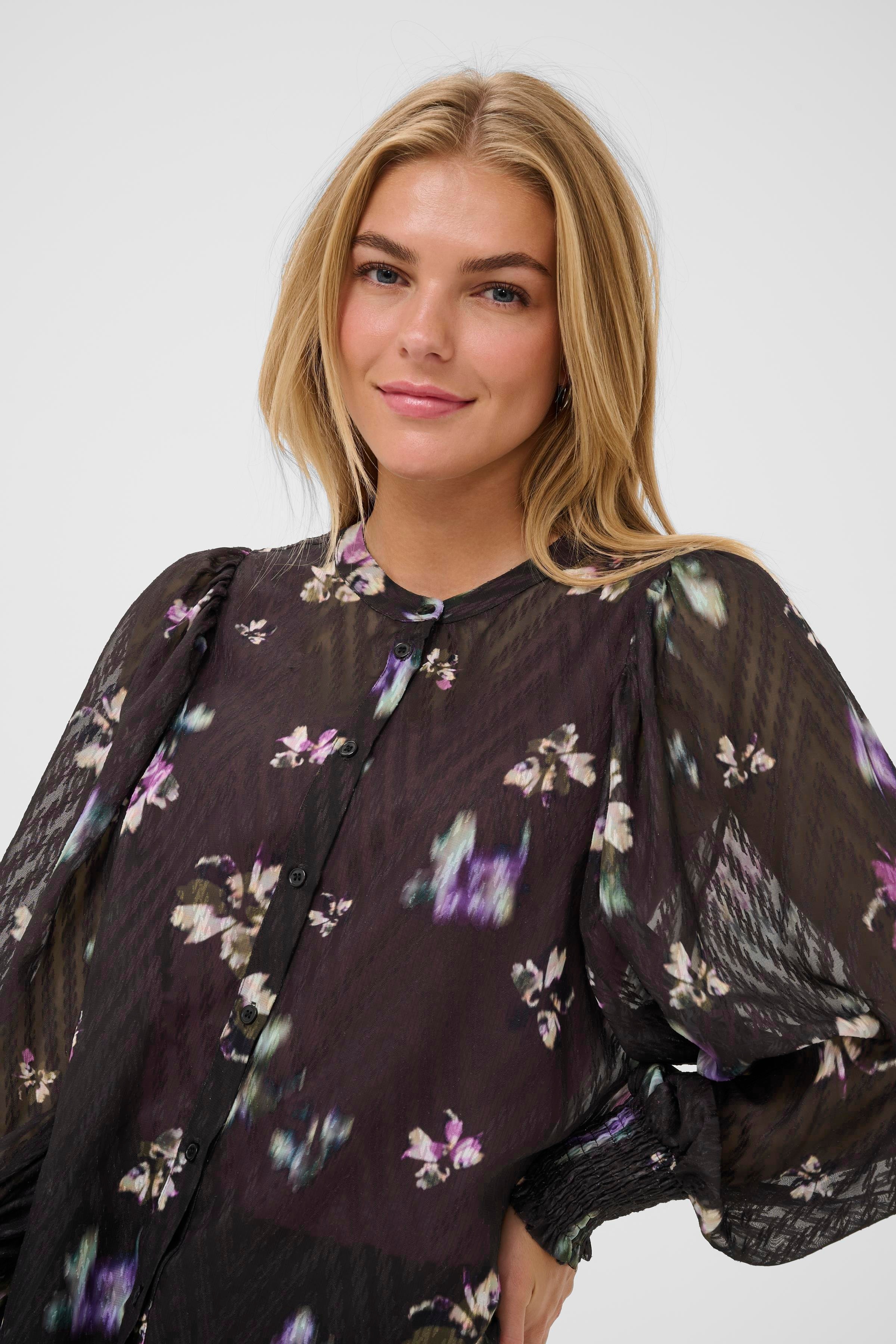 KAclaire Skjorta LOOKBOOK DETAIL 10510804-108508