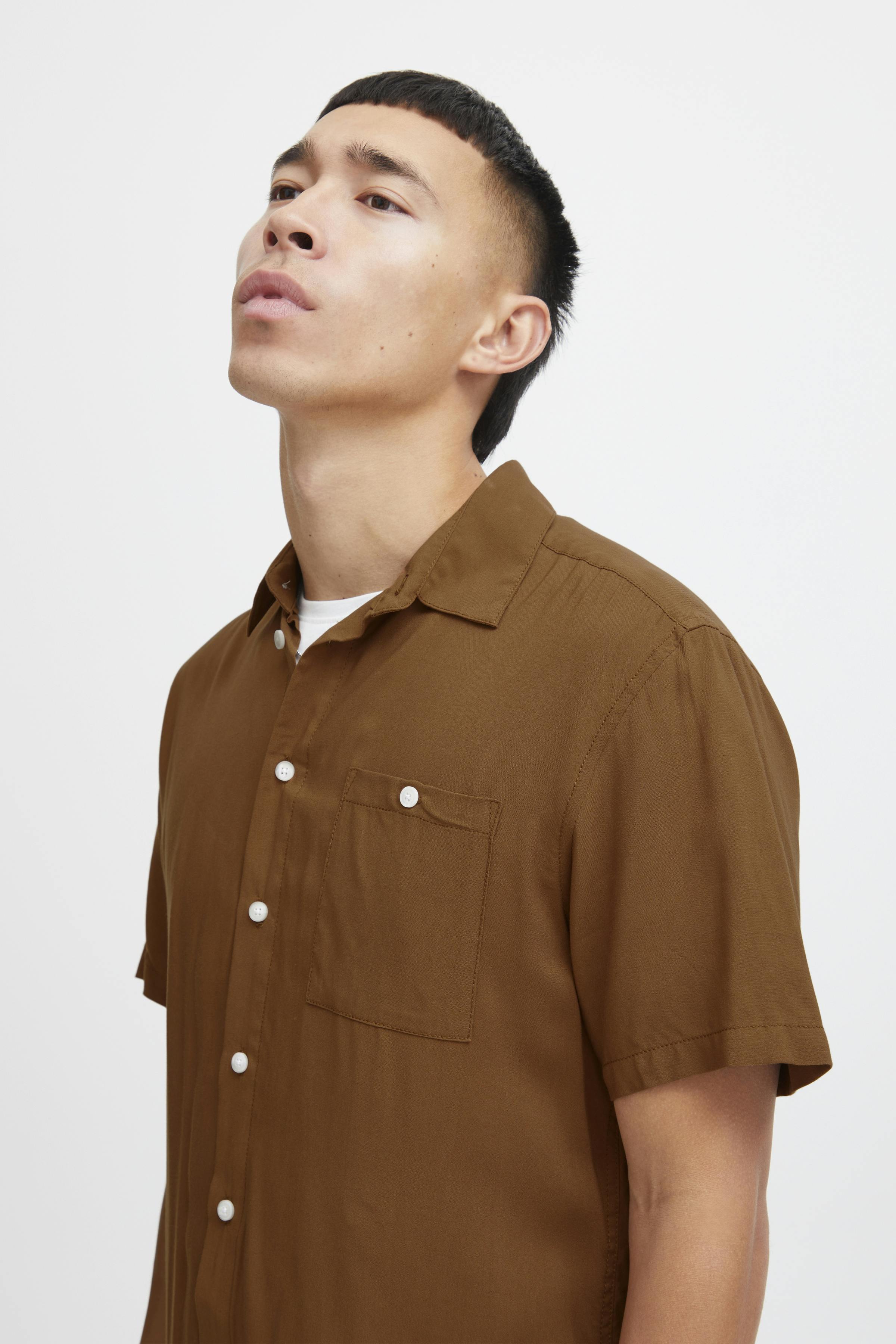 Short sleeved shirt LOOKBOOK DETAIL 20716363-181031