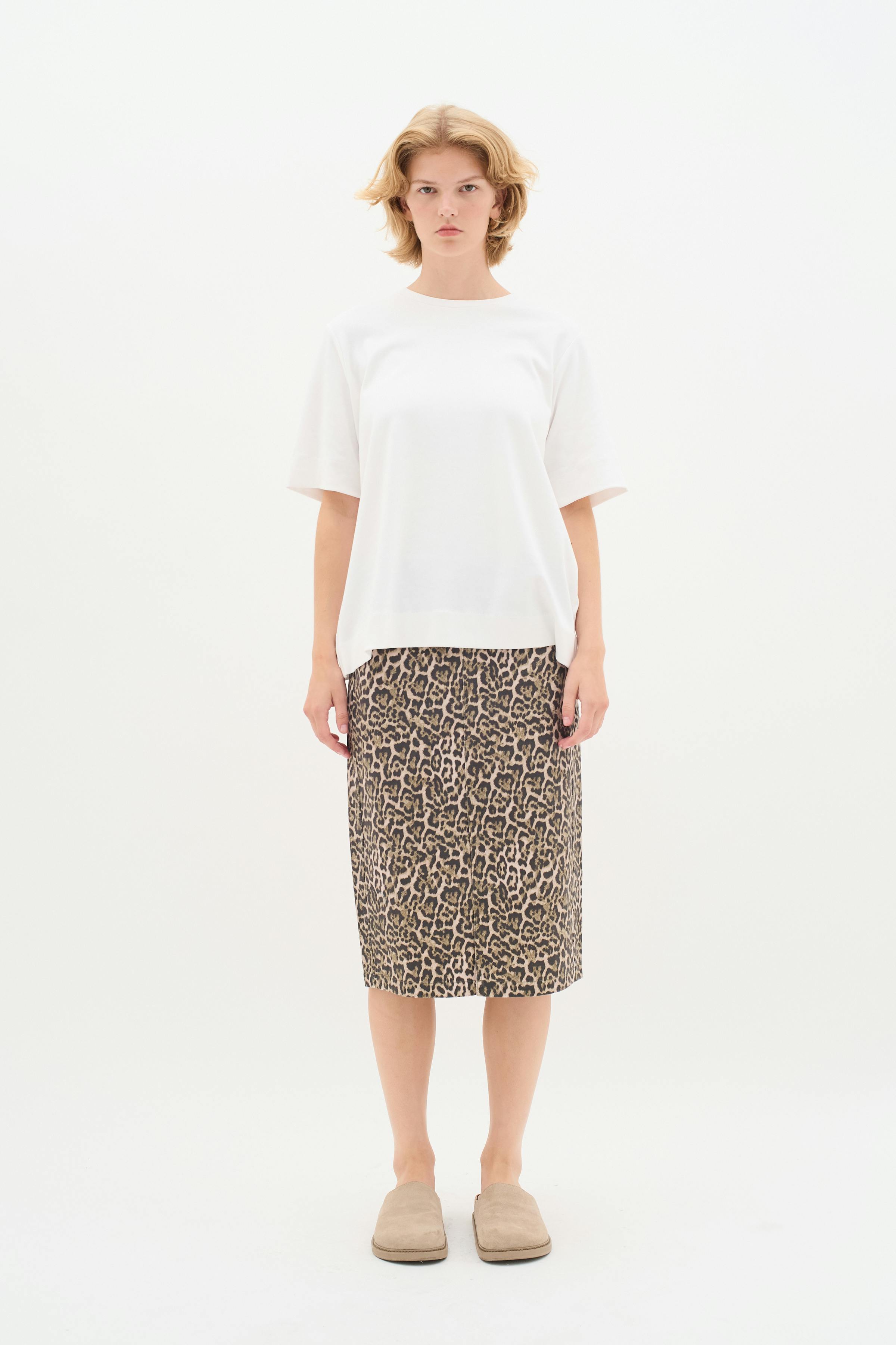 RiverIW leopard Skirt LOOKBOOK FRONT 30110454-300824