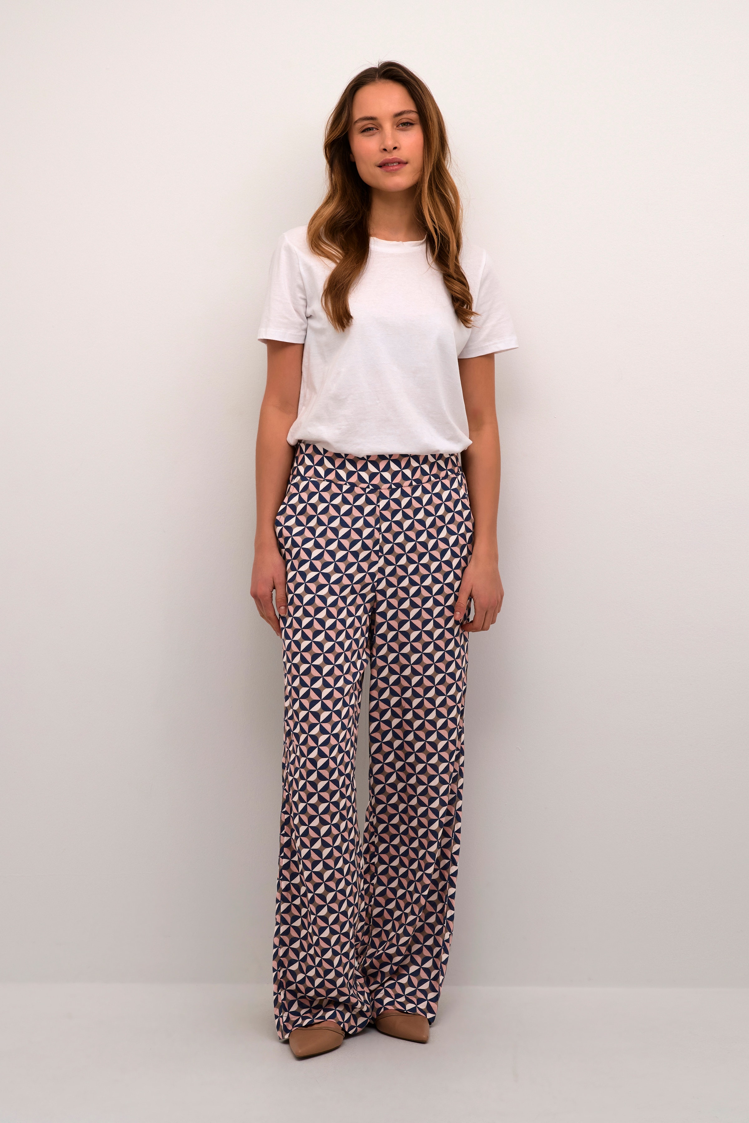 BPharriet Trousers LOOKBOOK FRONT 10590668-105842B