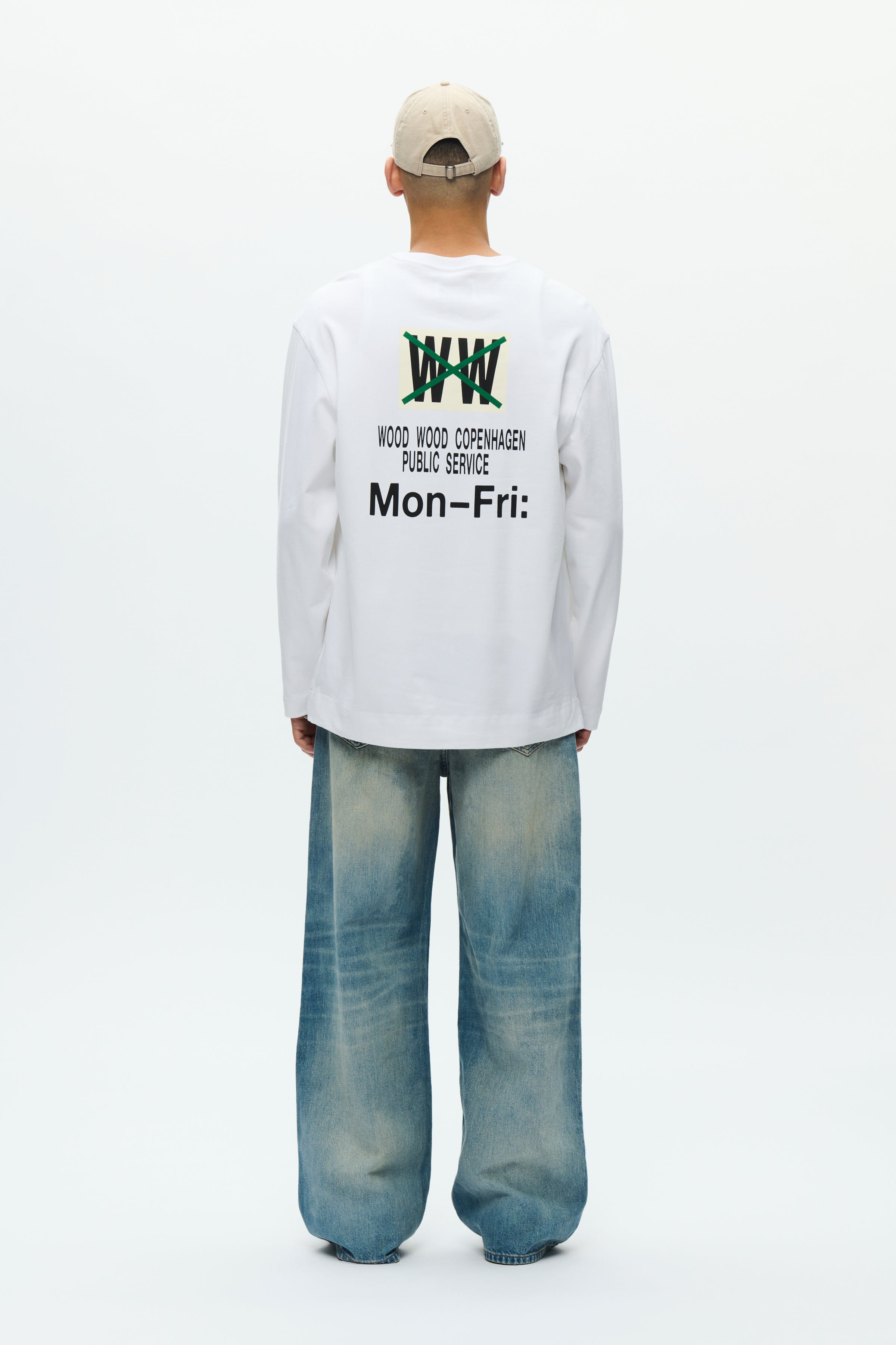 WWRyan Sweatshirt LOOKBOOK BACK 30252004-110601