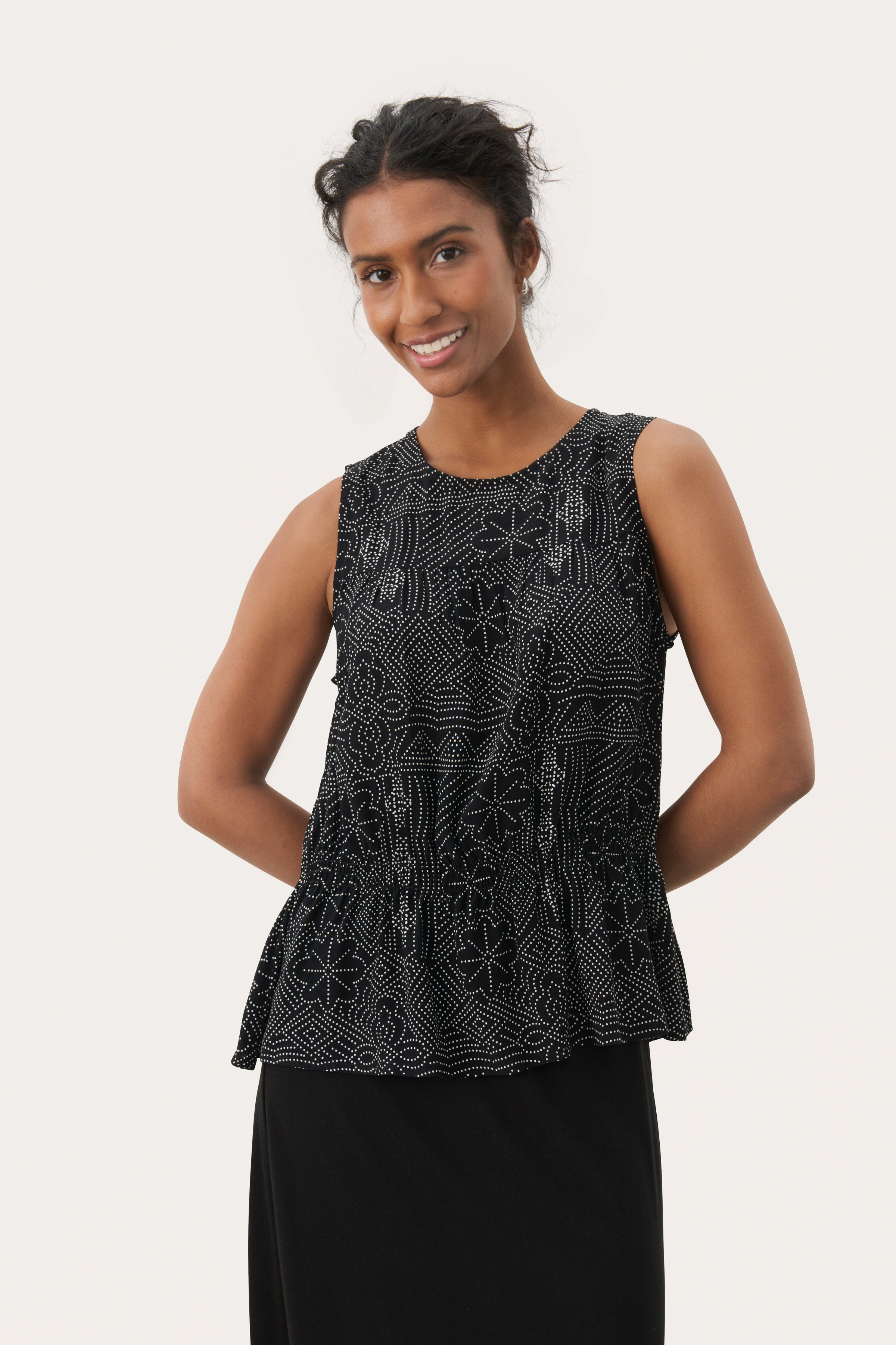 TilliePW Bluse LOOKBOOK FRONT 30309821-303959