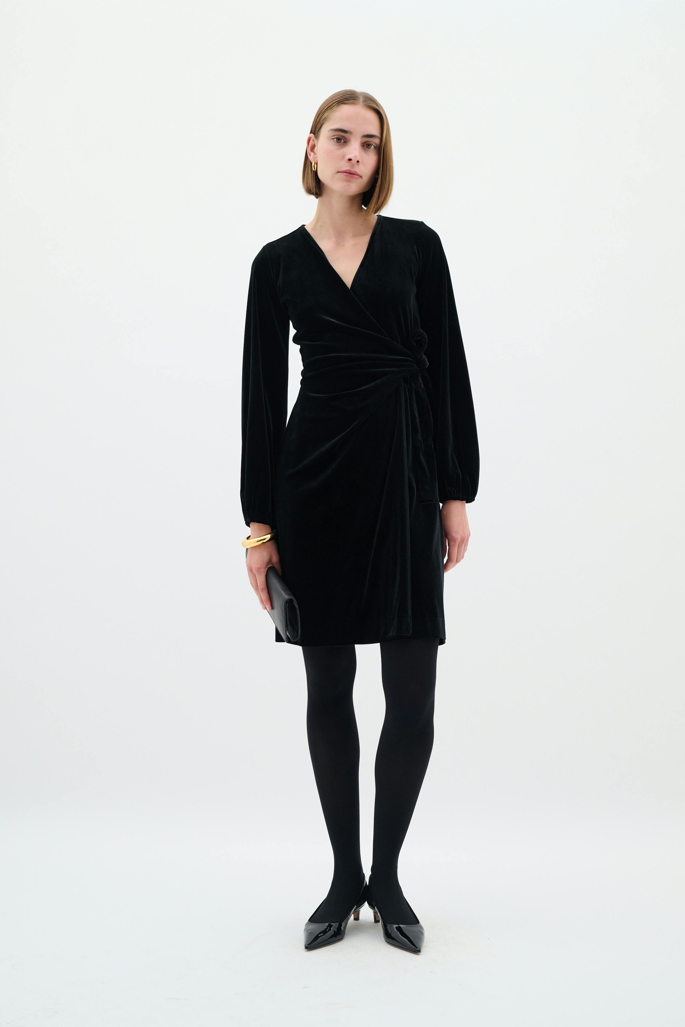 BrynnIW Goriel Velour Wrap Dress LOOKBOOK FRONT 30110083-194008