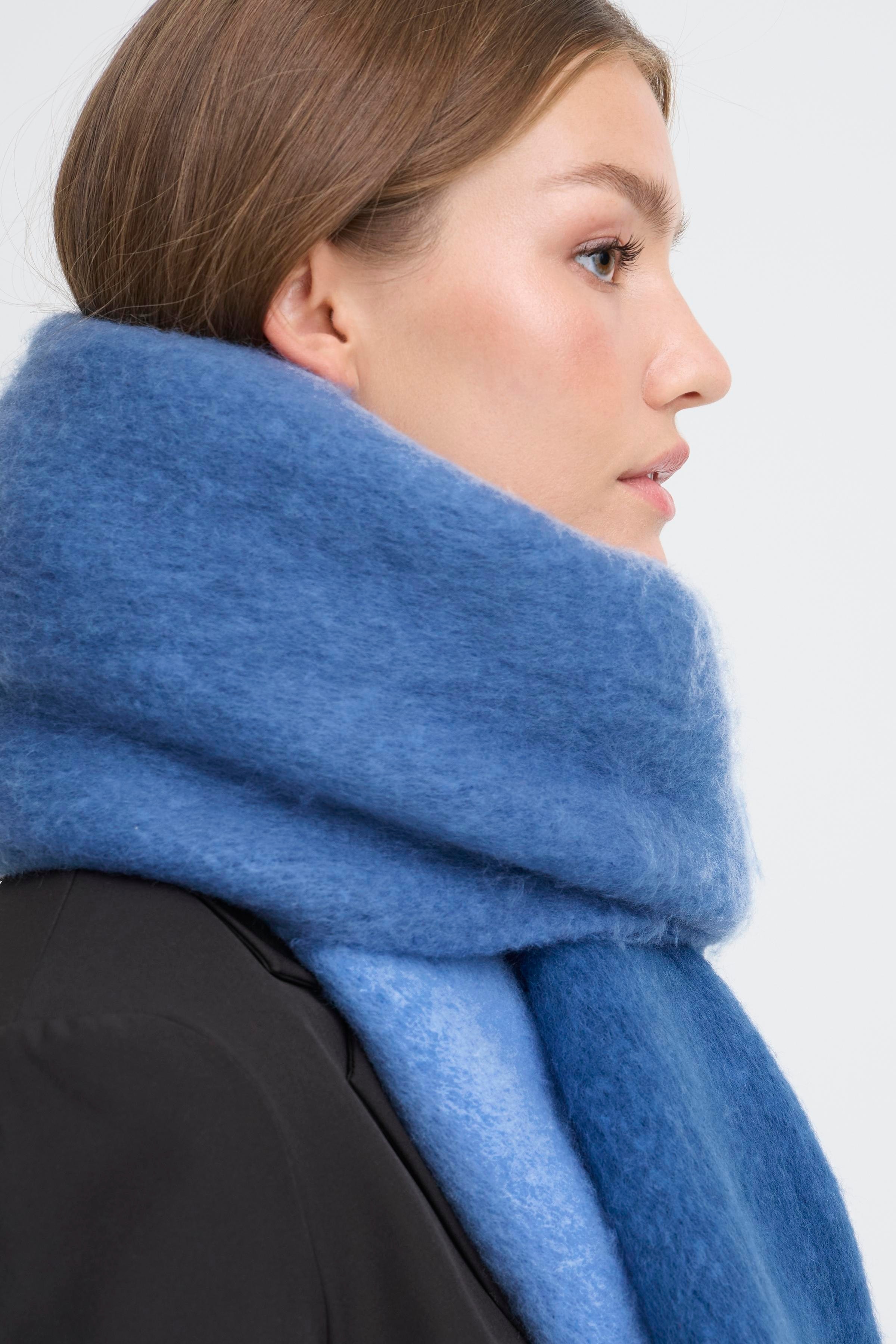 IAMALOU Skjerf LOOKBOOK FRONT 20124579-183937