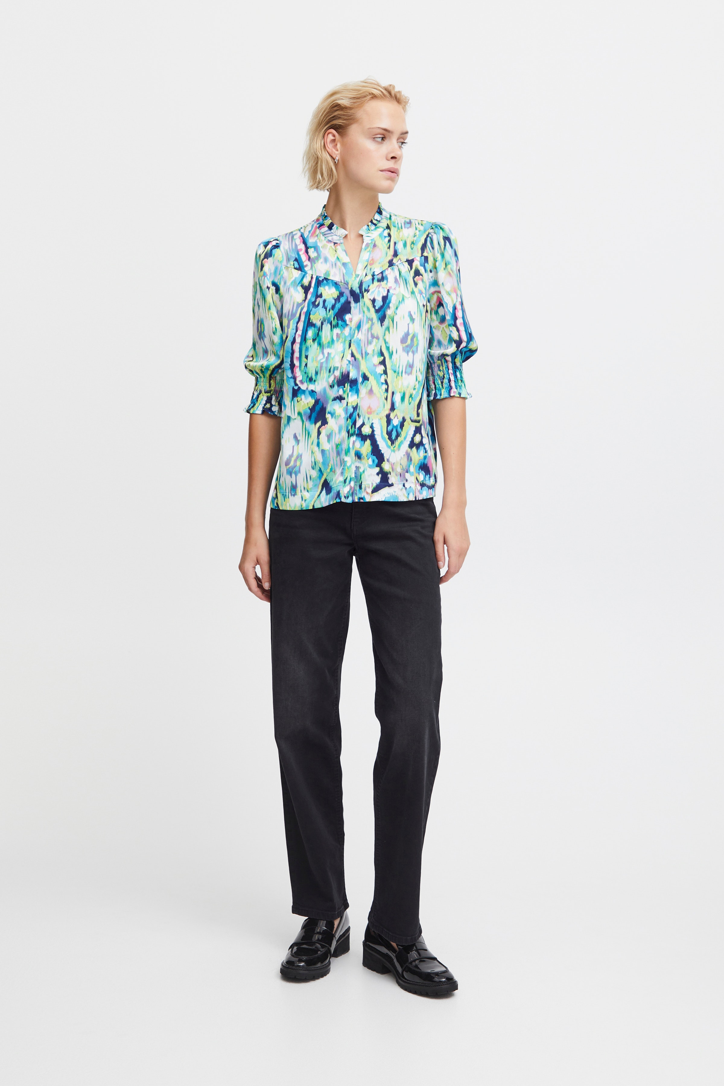 IXKORINA Bluse LOOKBOOK FRONT 20121218-203148