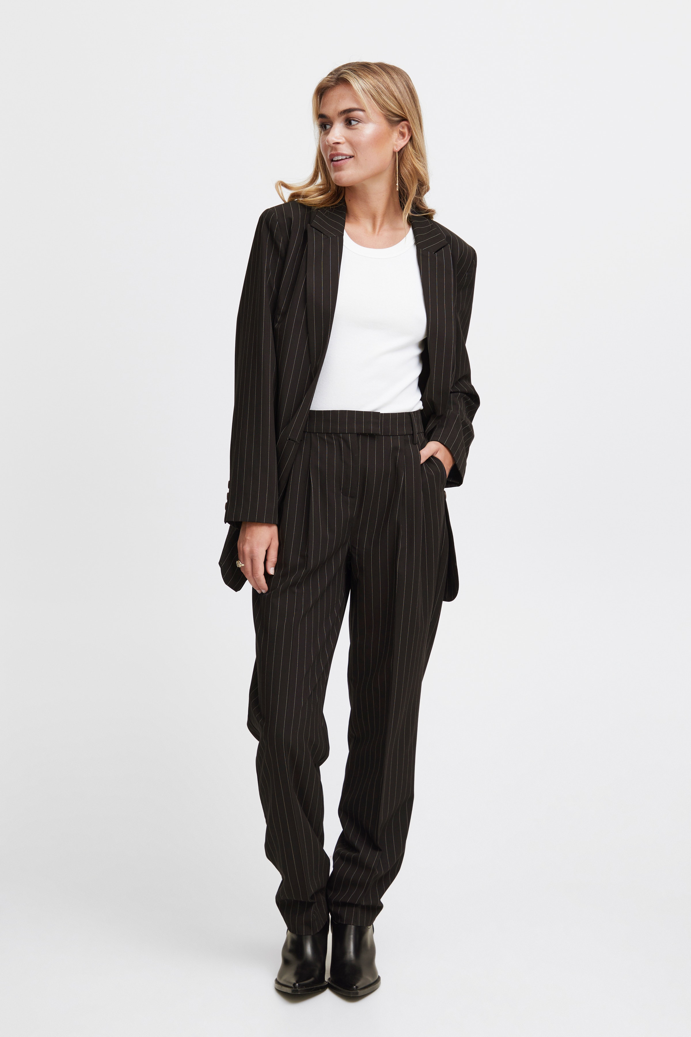 FRCALLIE Bukser LOOKBOOK FRONT 20612476-200115
