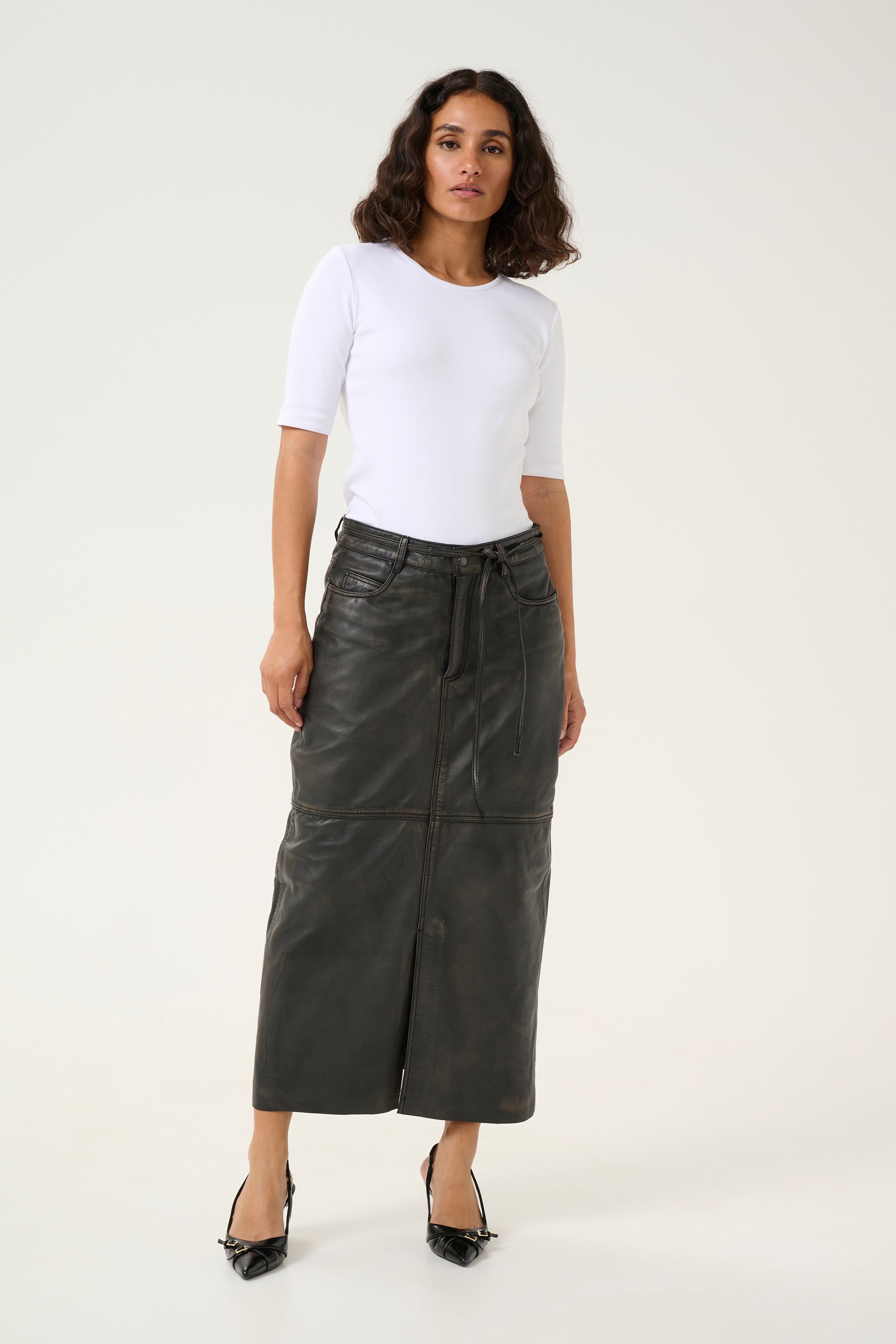 Kajane Skjørt LOOKBOOK FRONT 10509499-106102