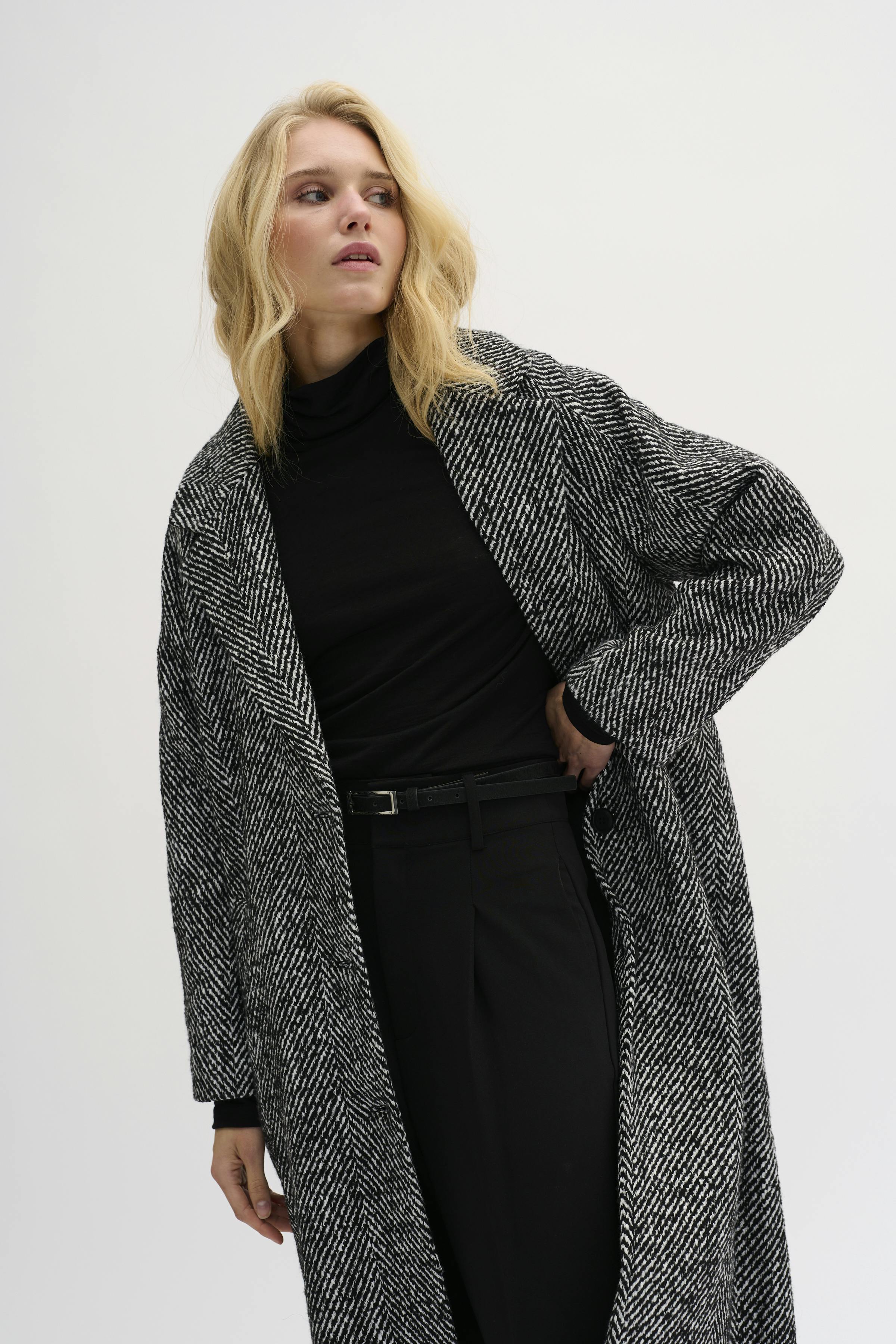 MaggieMW Coat LOOKBOOK FRONT 10704748-106157