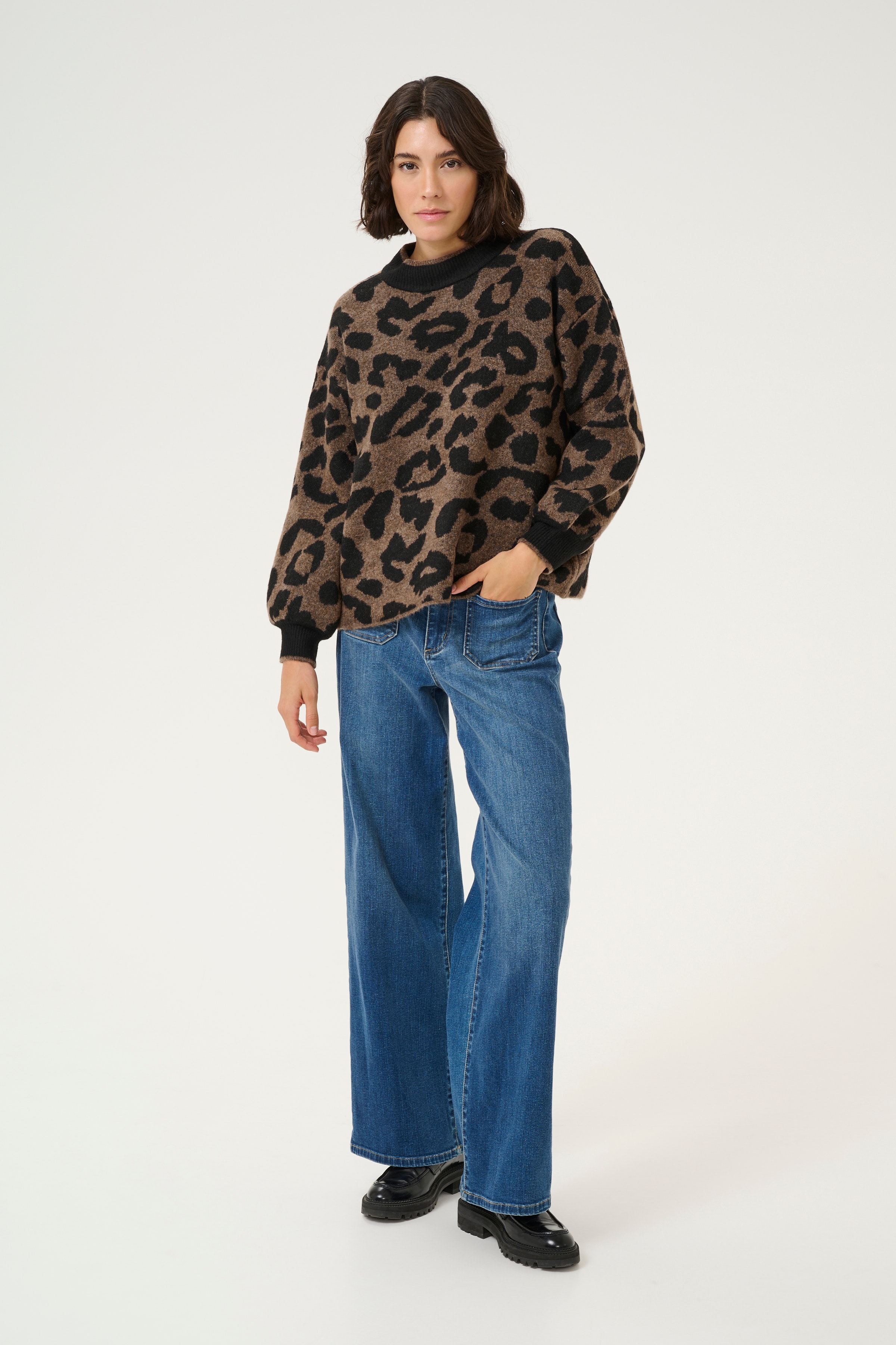 KAwilma Genser LOOKBOOK FRONT 10509217-107360