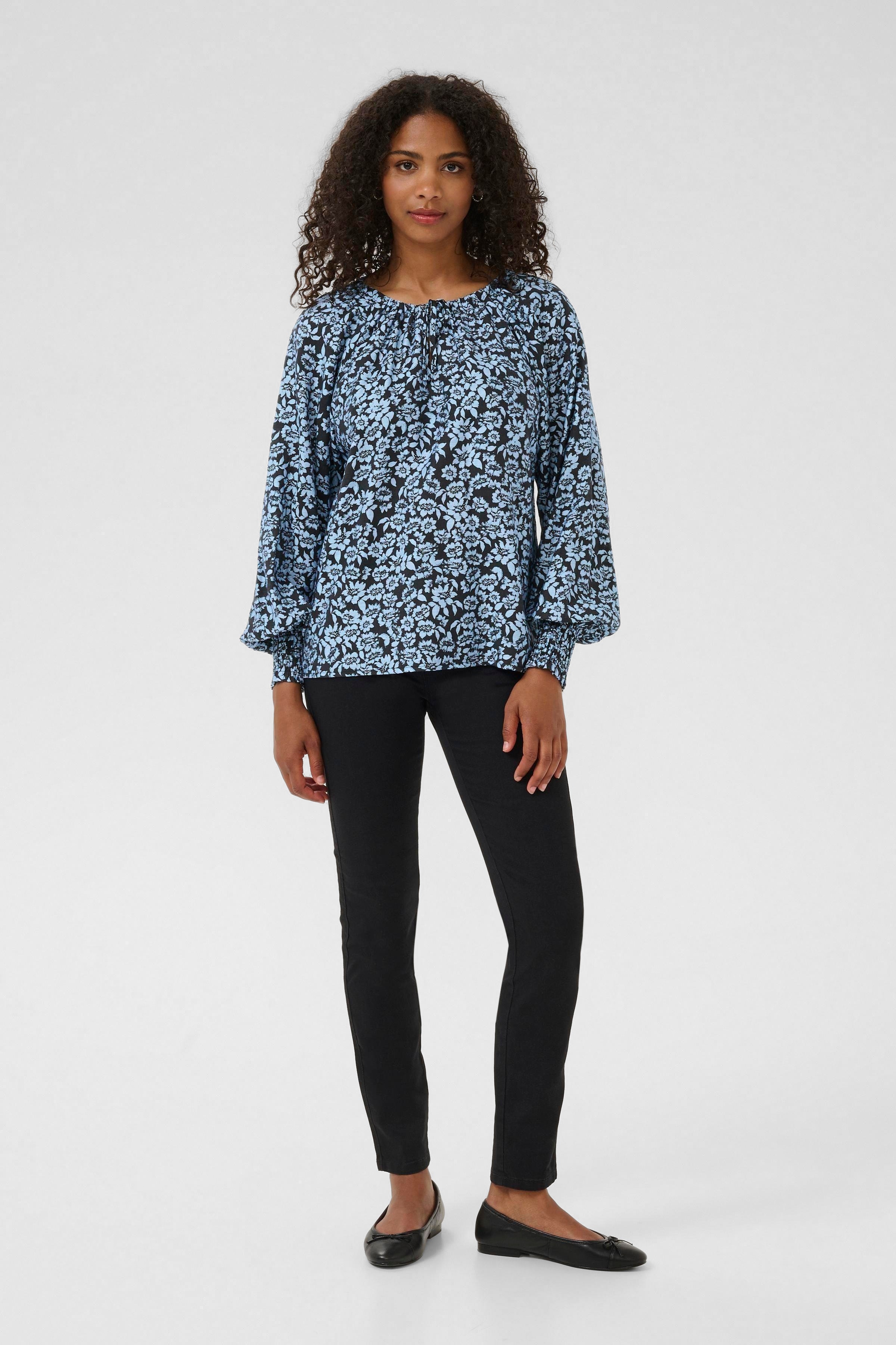 KAamanda Bluse LOOKBOOK FRONT 10510330-107720