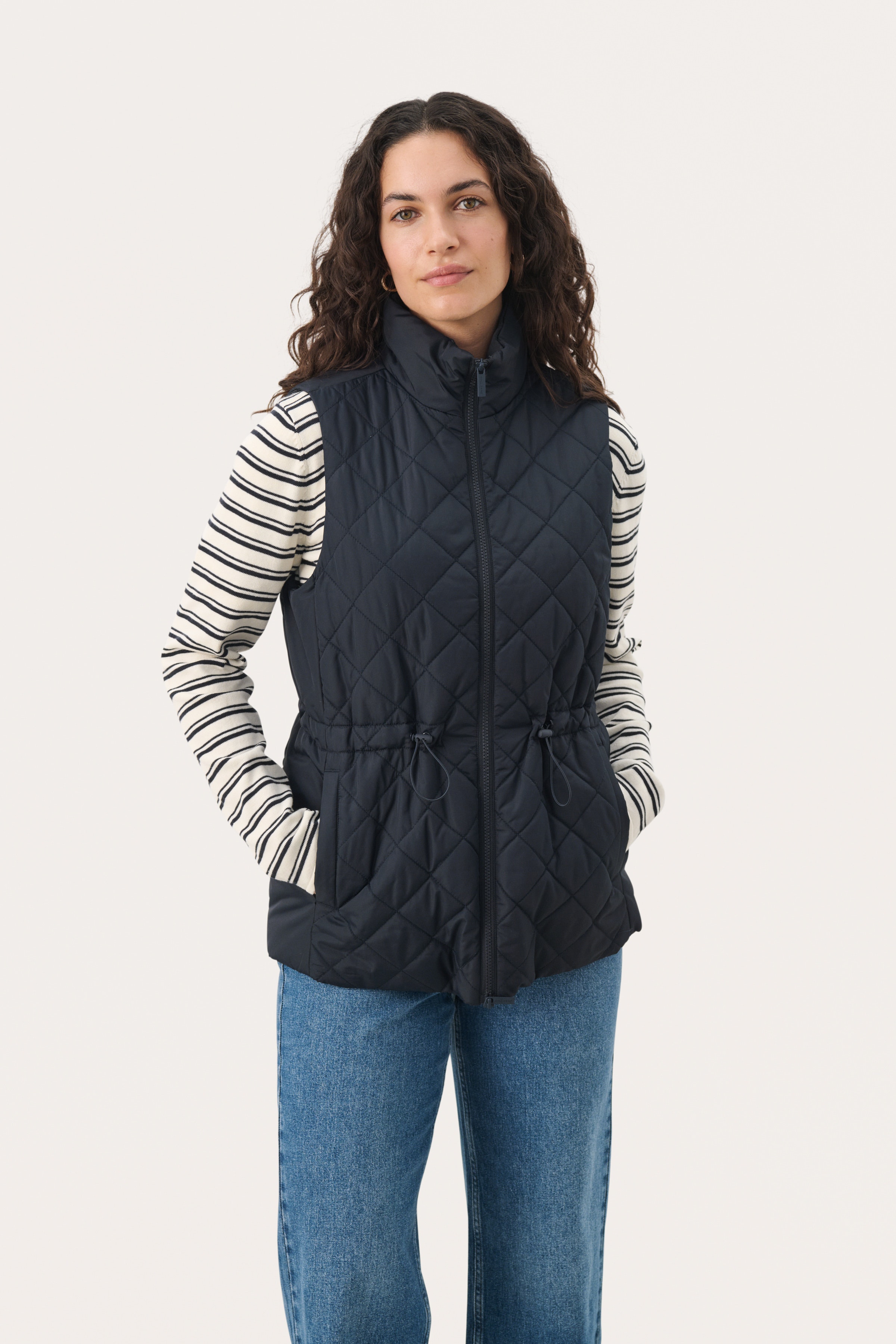 NanetPW Warme Weste LOOKBOOK FRONT 30309182-194013