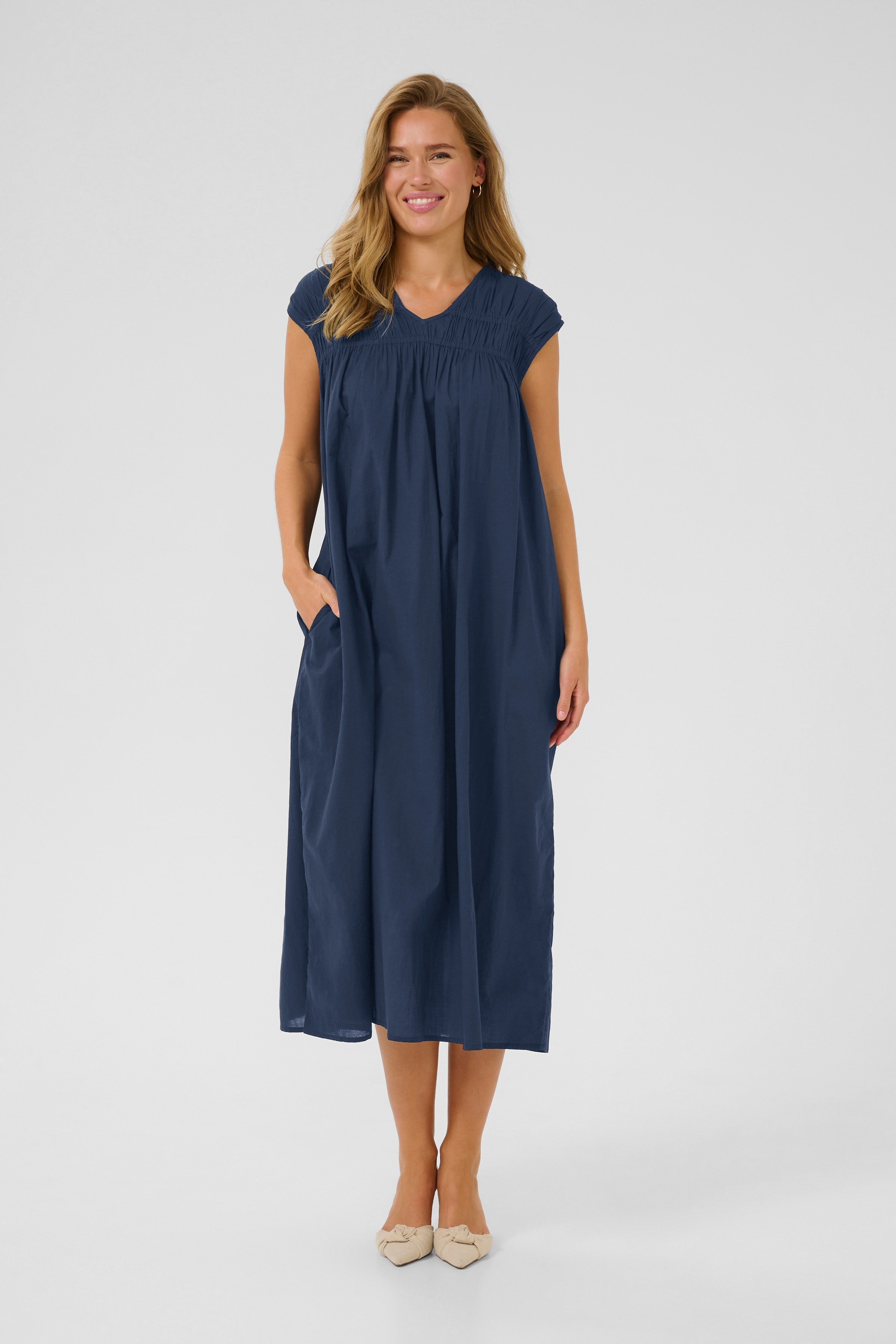 KAthua Kjole LOOKBOOK FRONT 10509988-194020