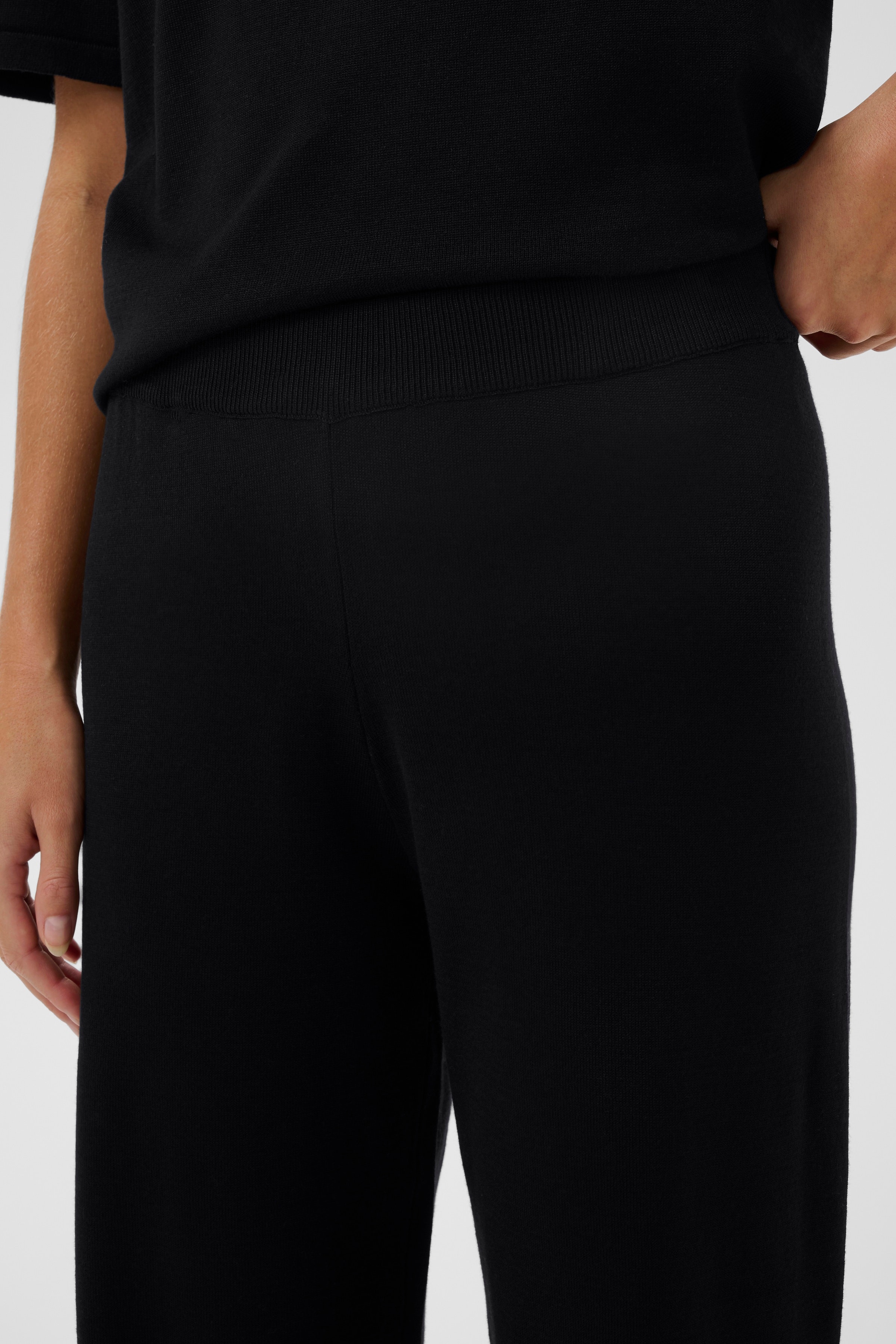 MilaSZ Trousers LOOKBOOK DETAIL 30511095-193911