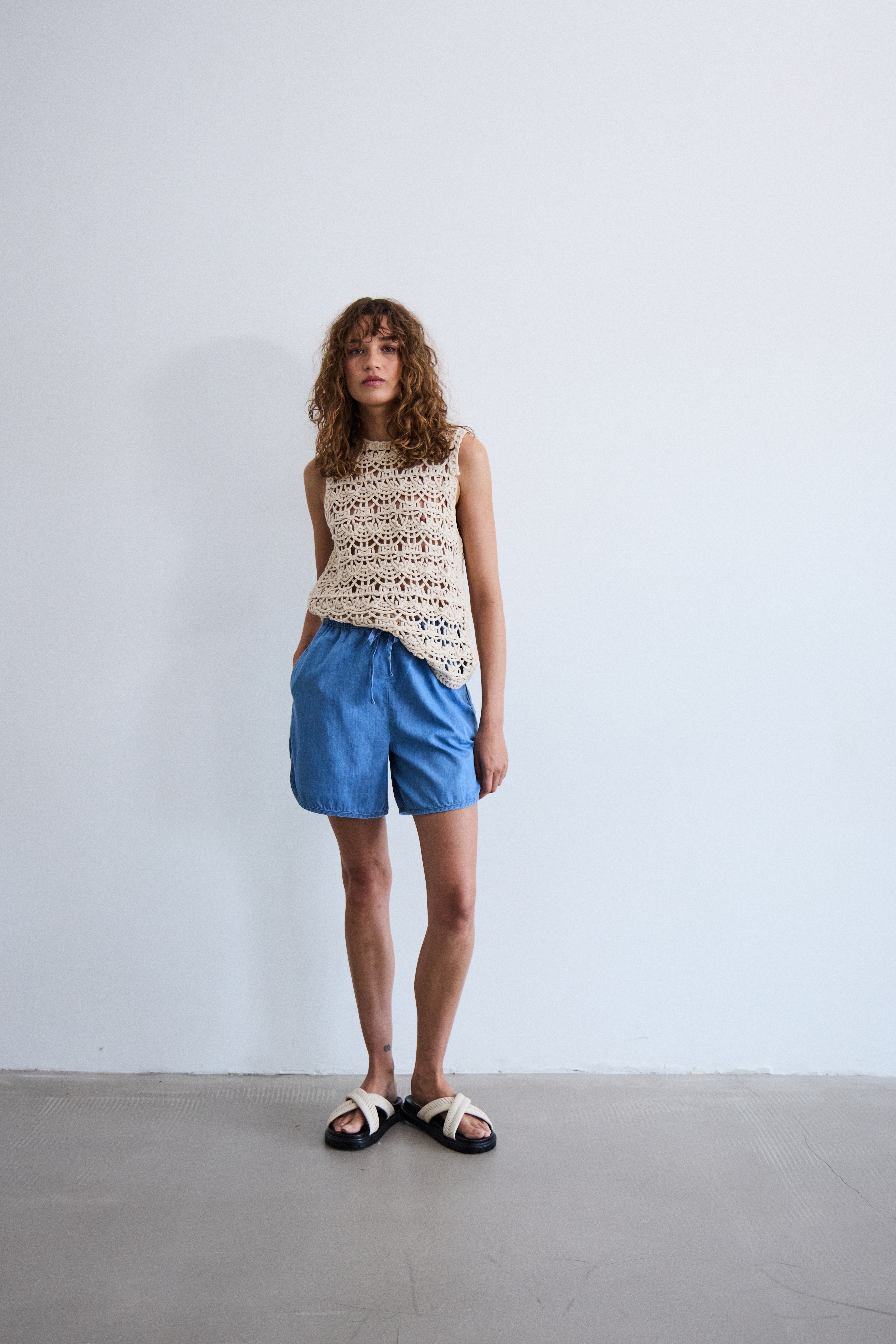 Shorts LOCATION NONE 20122680-204346
