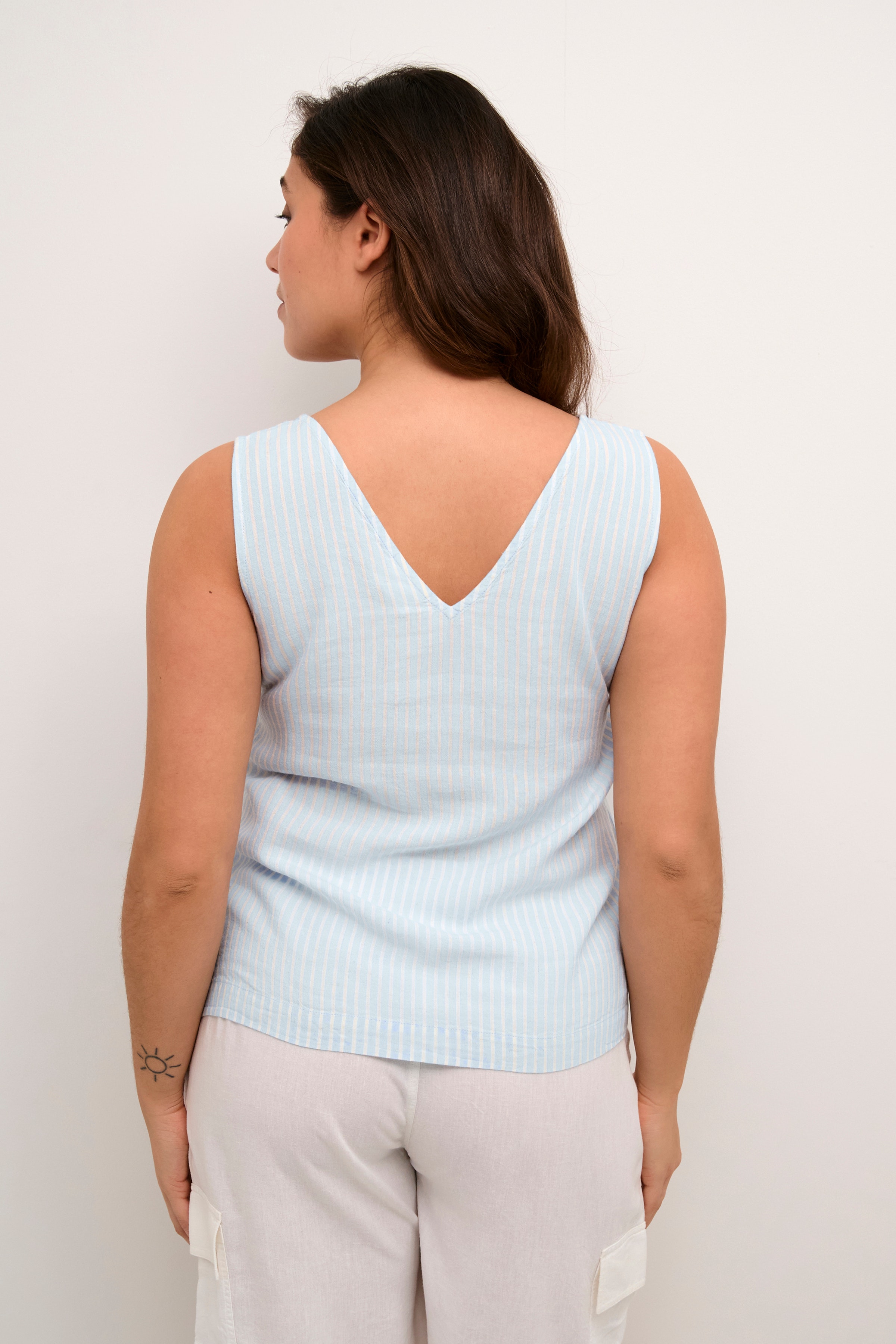KAmilia Lin Top LOOKBOOK BACK 10508426-105969