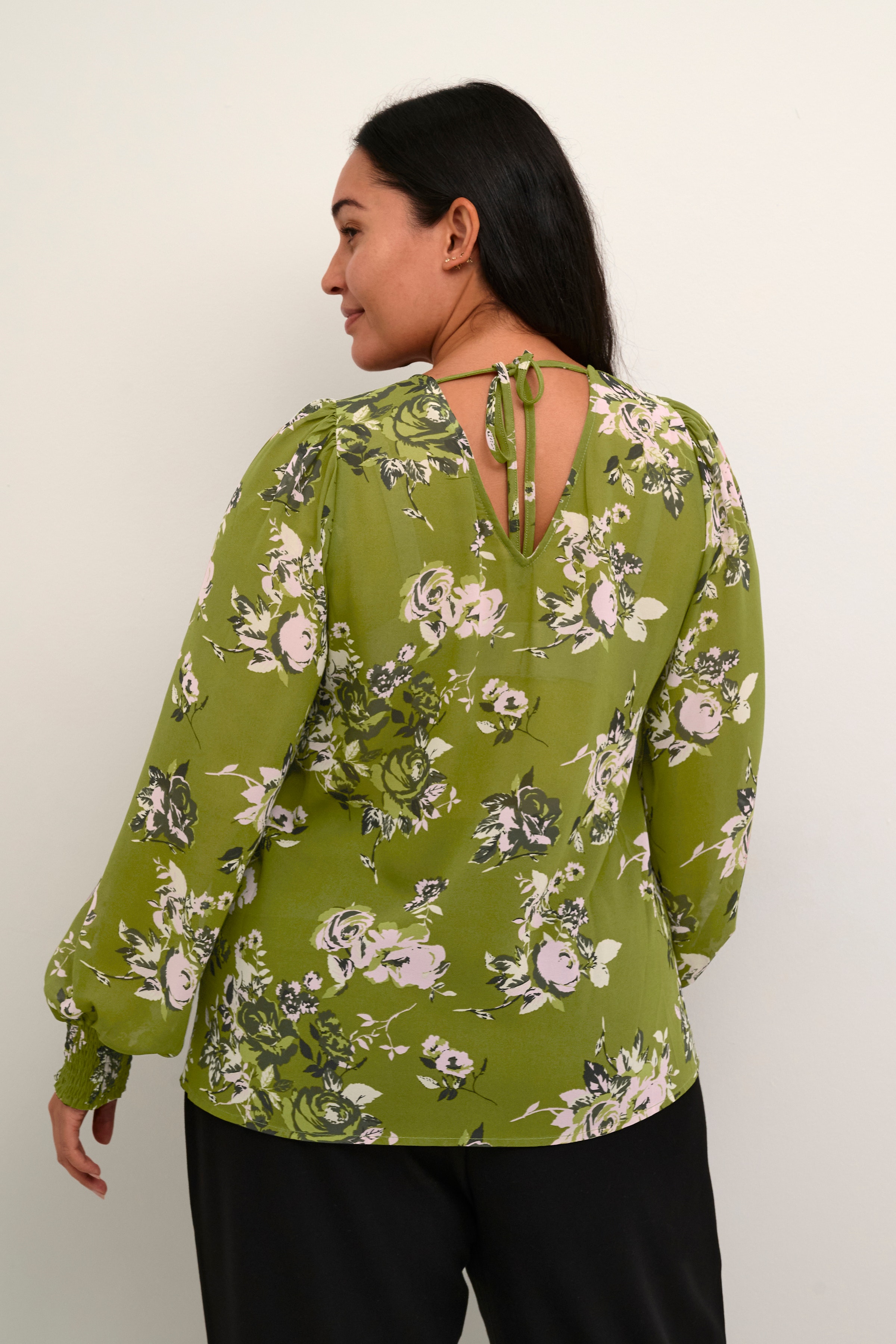 KCvima Blouse LOOKBOOK BACK 10582148-105427